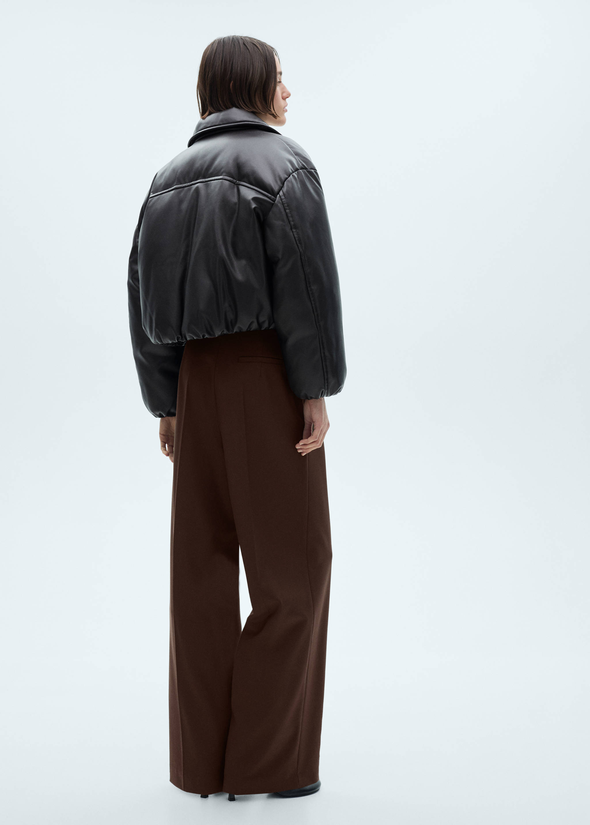 Wide leg pleated trousers - Reverse of the article