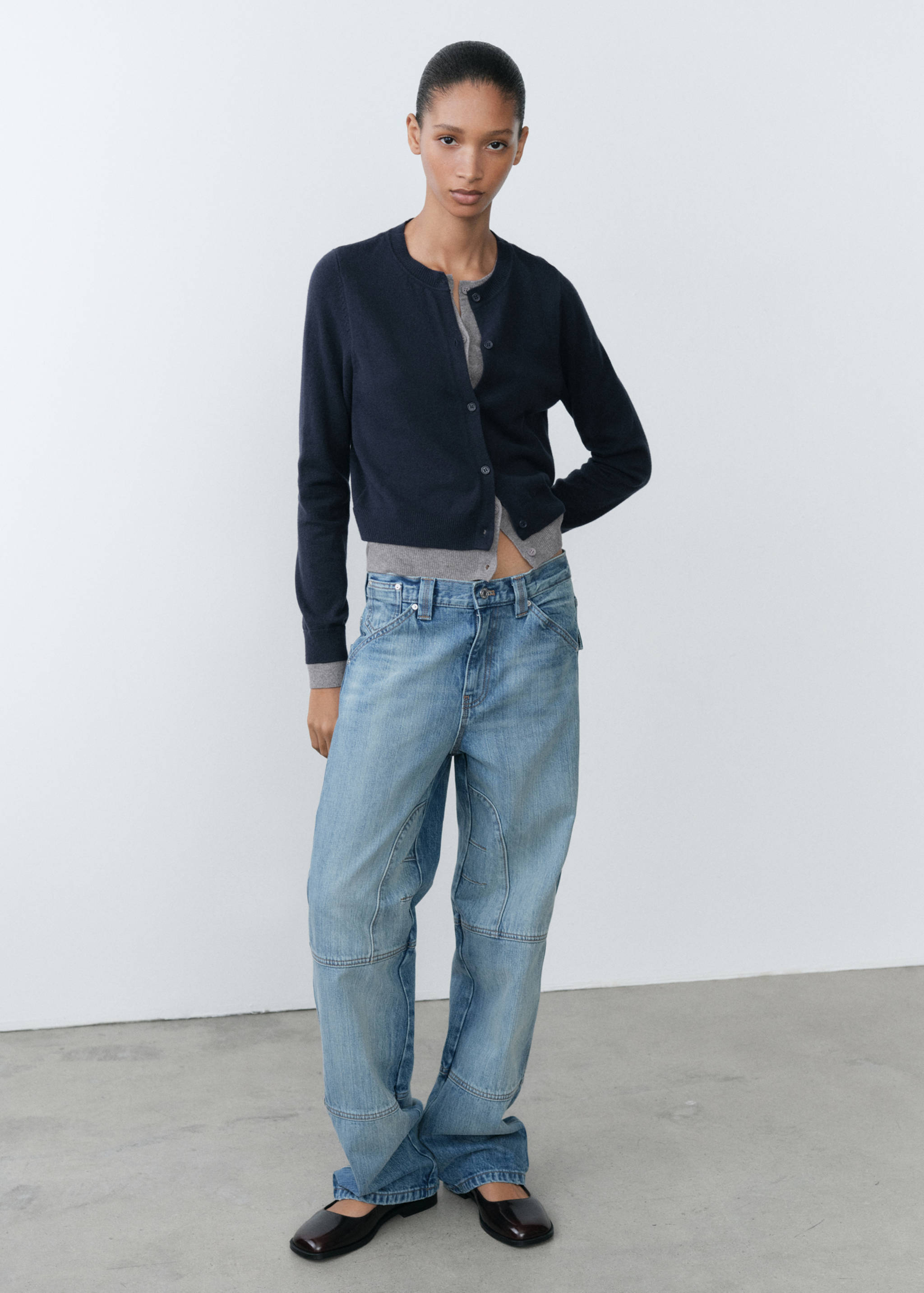 Contrasting buttoned cardigan - General plane