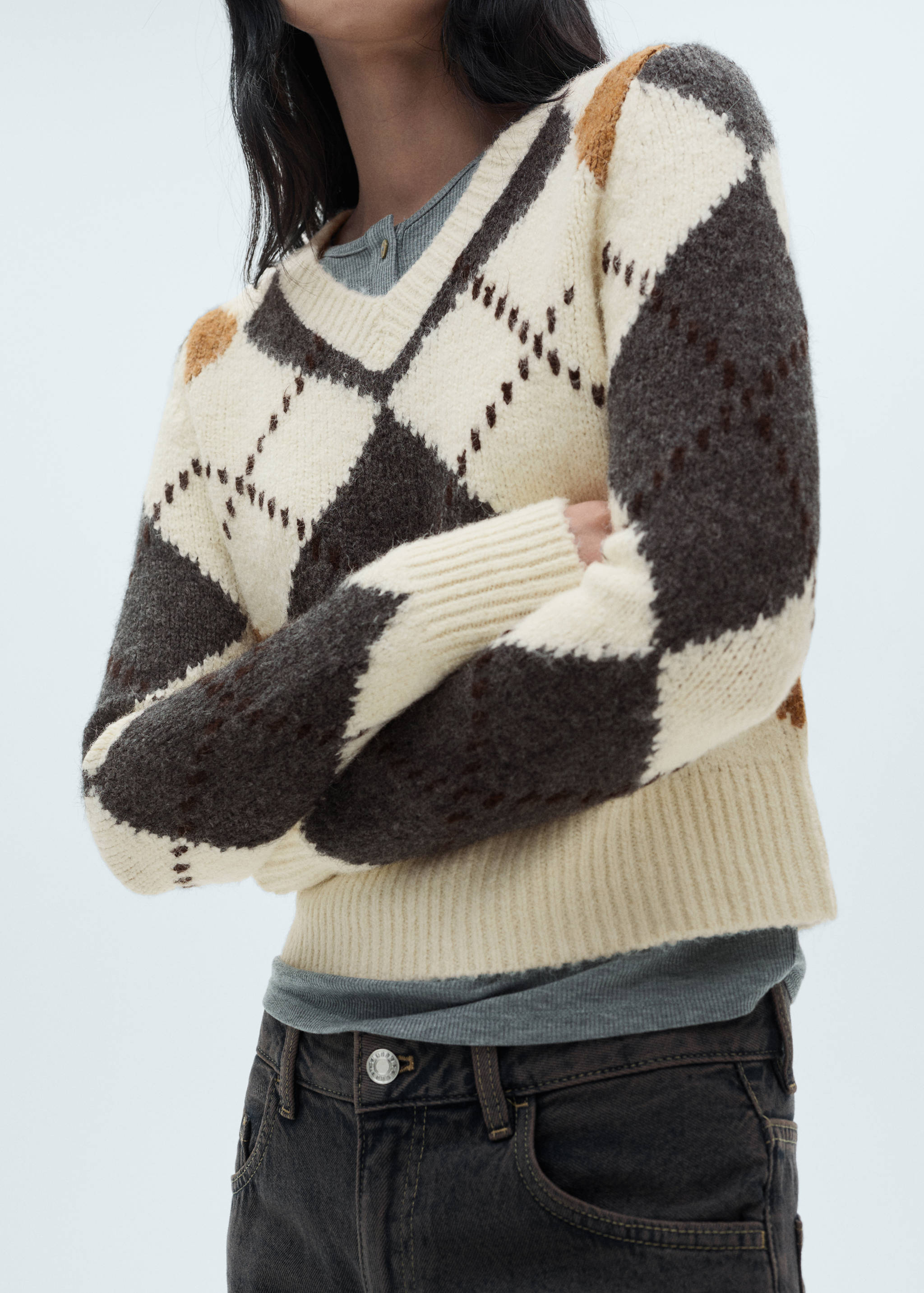 Diamond V-neck sweater - Details of the article 6