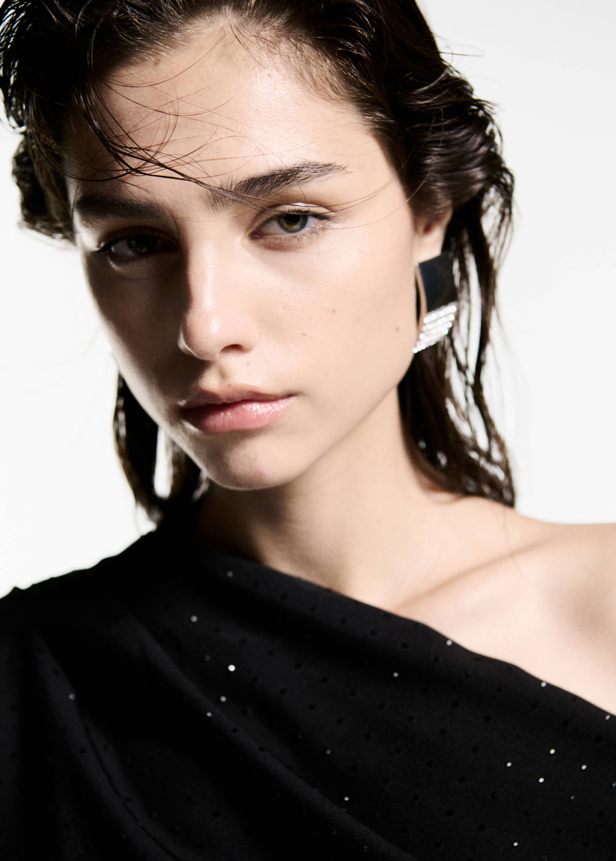 Asymmetrical sequined blouse - Details of the article 1