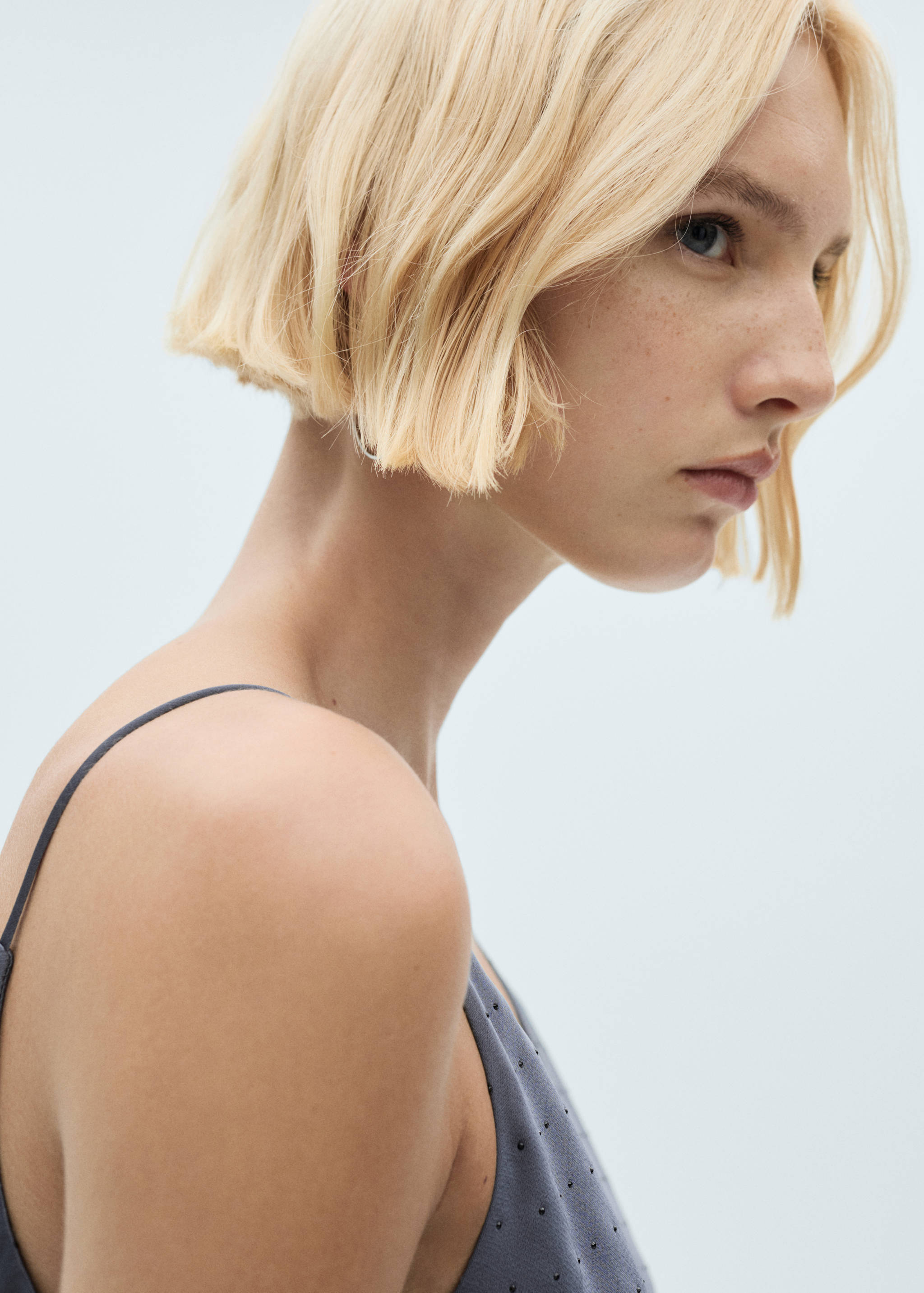 Robe style lingerie détails strass - Détail de l'article 1