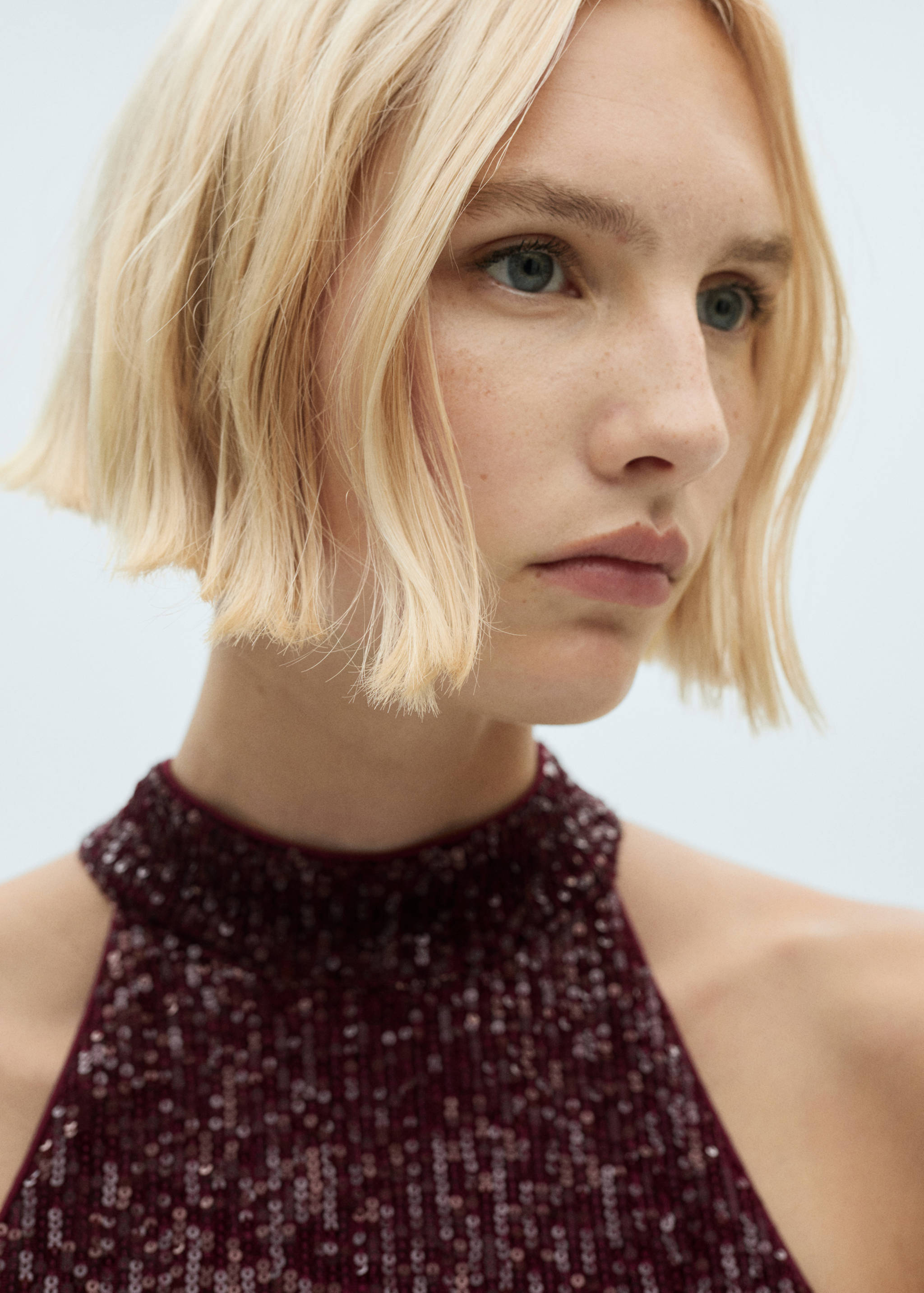 Sequined halter neck dress - Details of the article 1