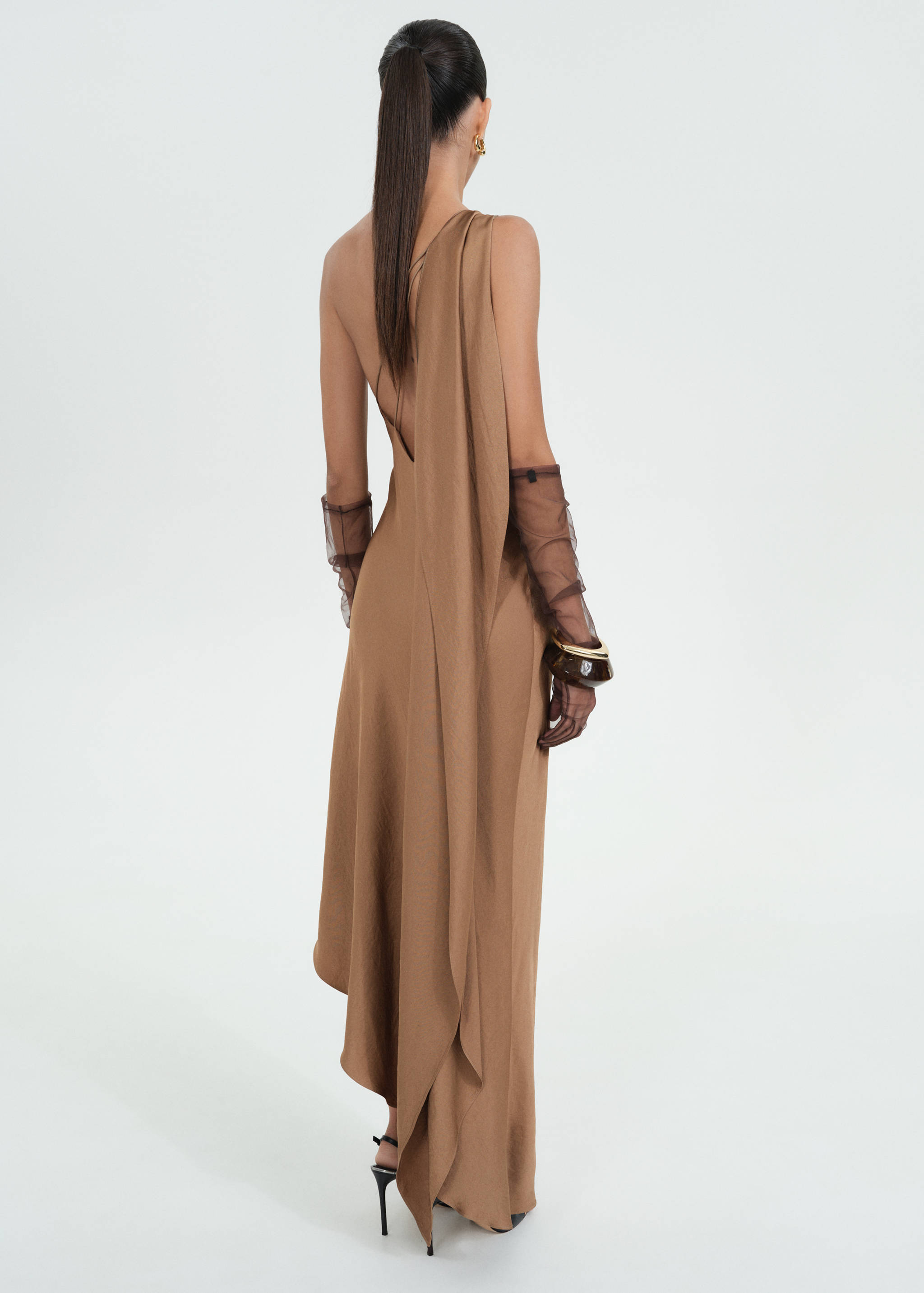 Long asymmetrical cape dress - Reverse of the article