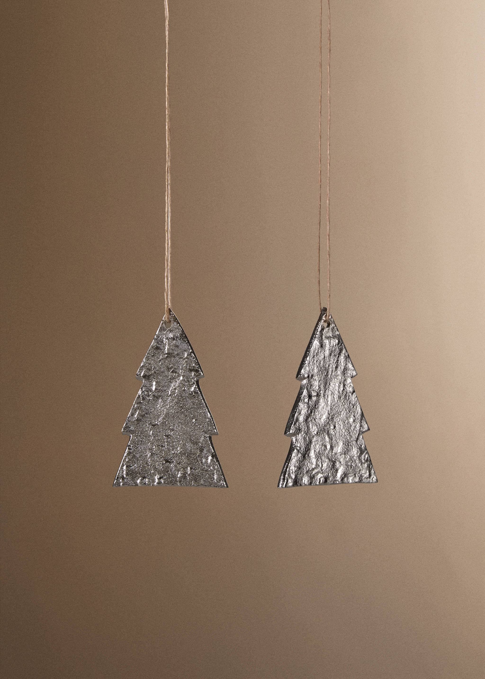 Pine tree design ornament - General plane