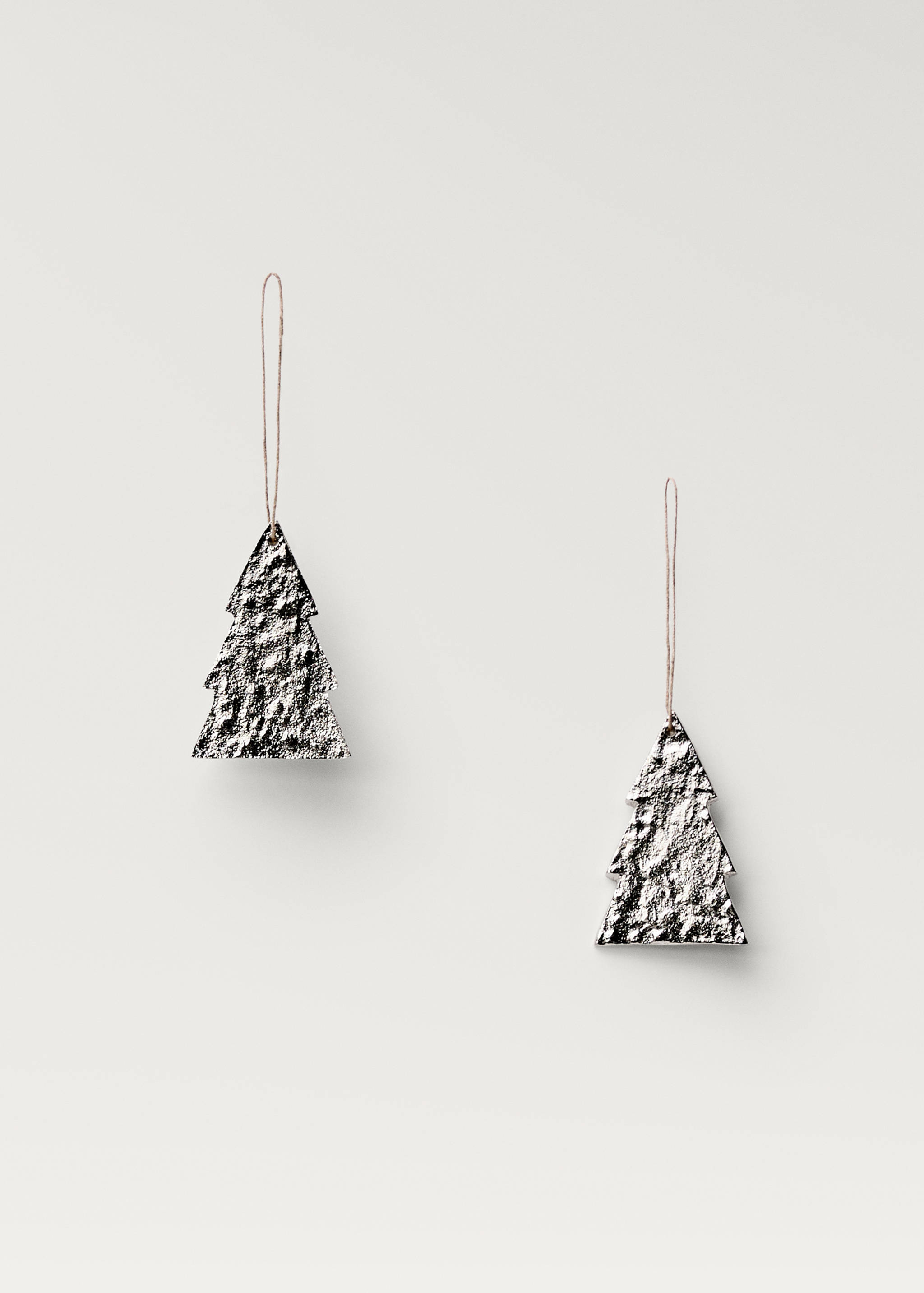 Pine tree design ornament - Article without model