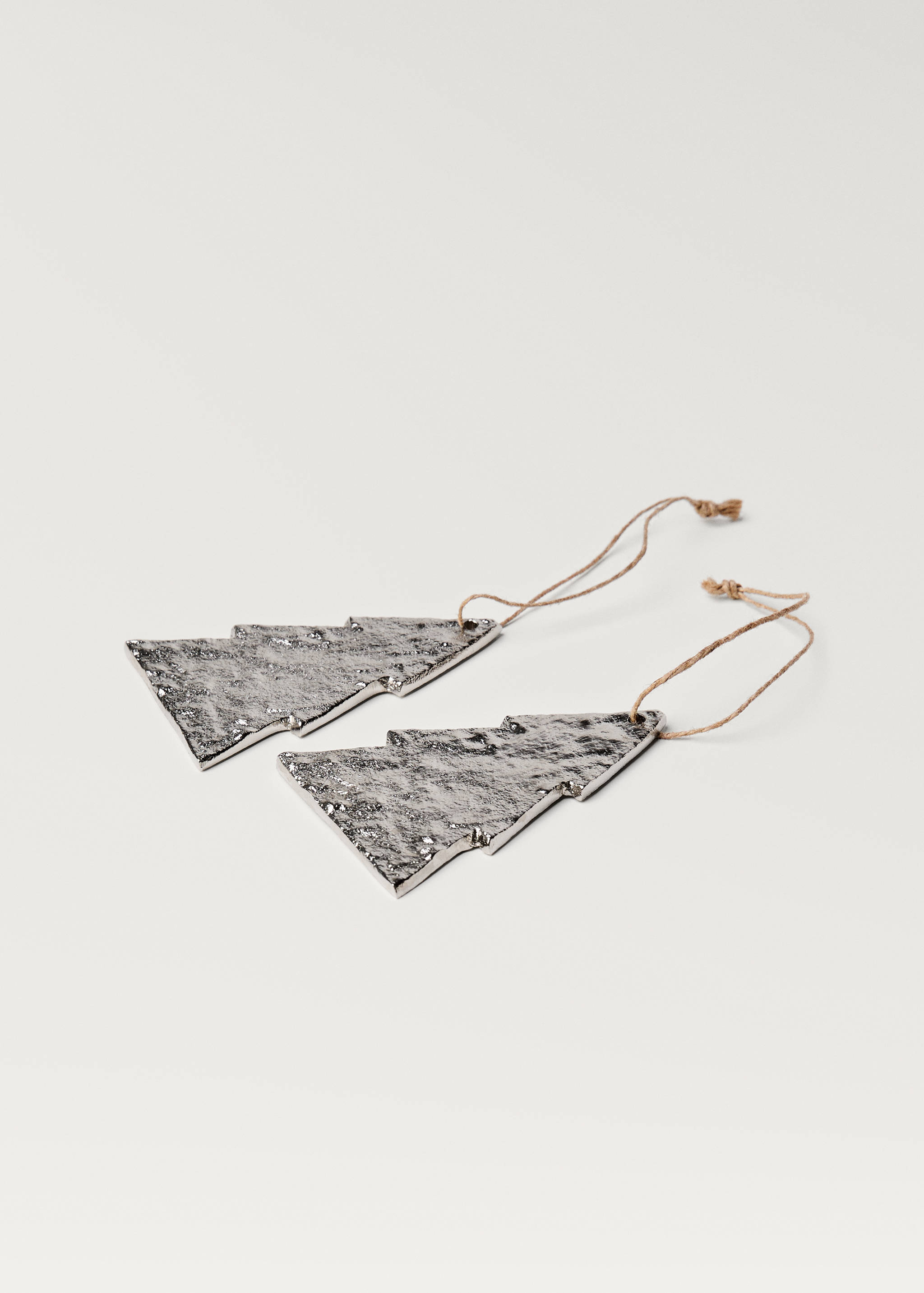 Pine tree design ornament - Details of the article 2