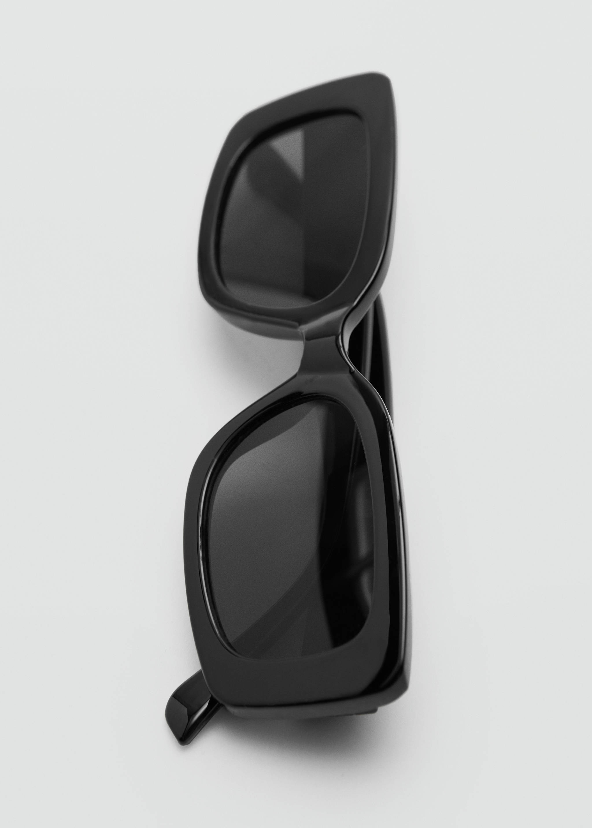 Resin frame sunglasses - Details of the article 2
