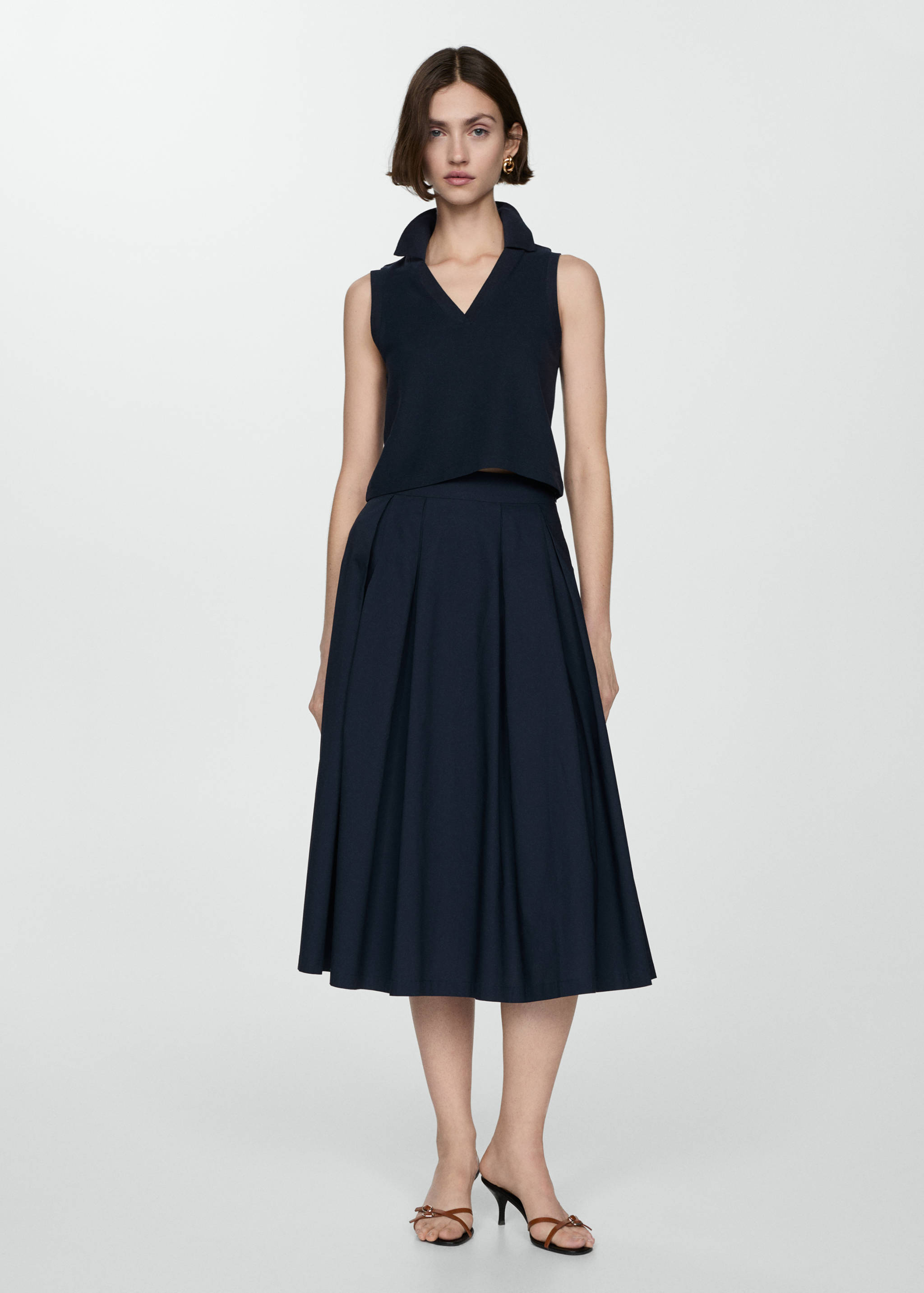 Pleated midi skirt - General plane