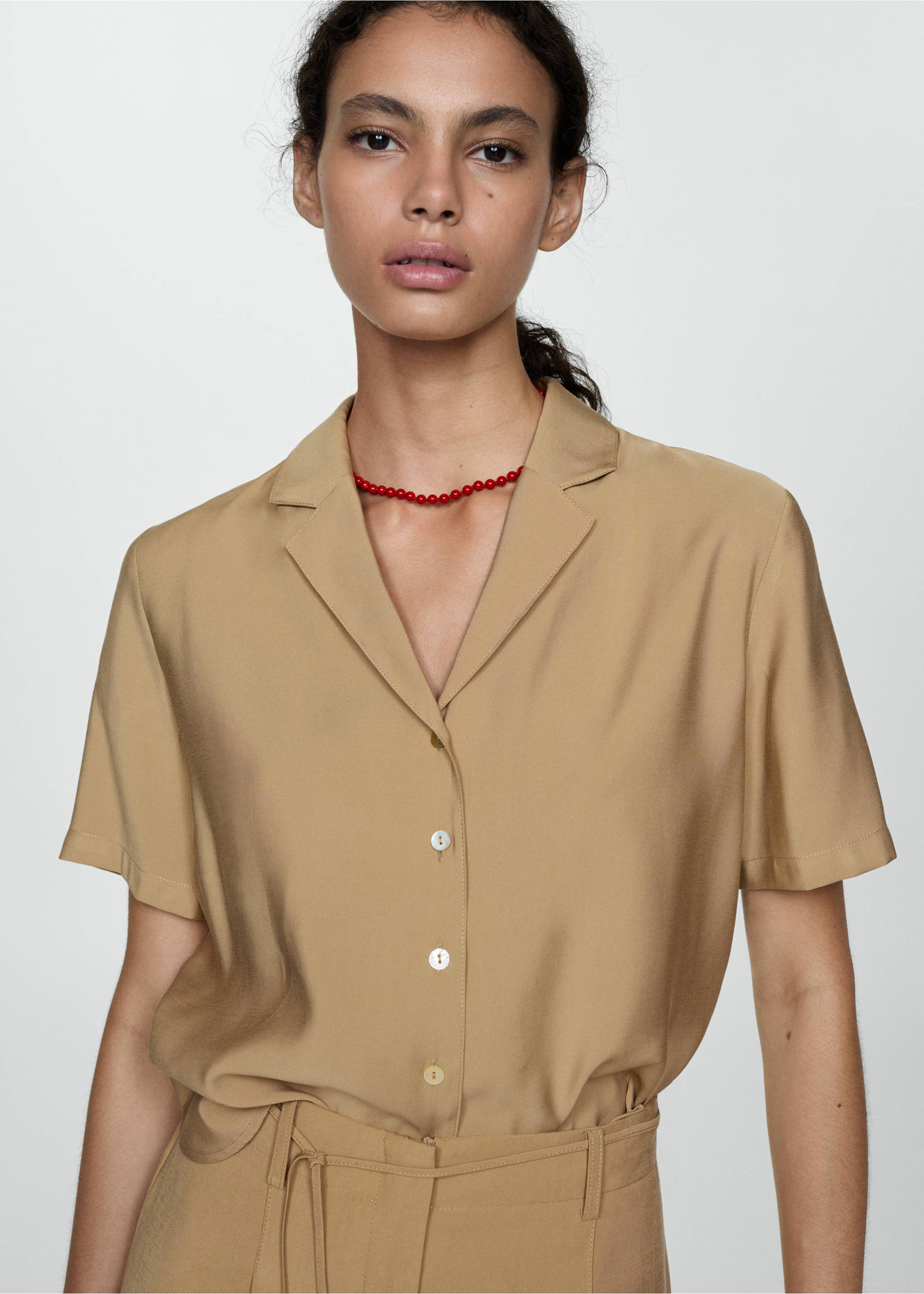 Short-sleeved satin shirt - Medium plane, Medium Brown. Ref: 77040280-00.