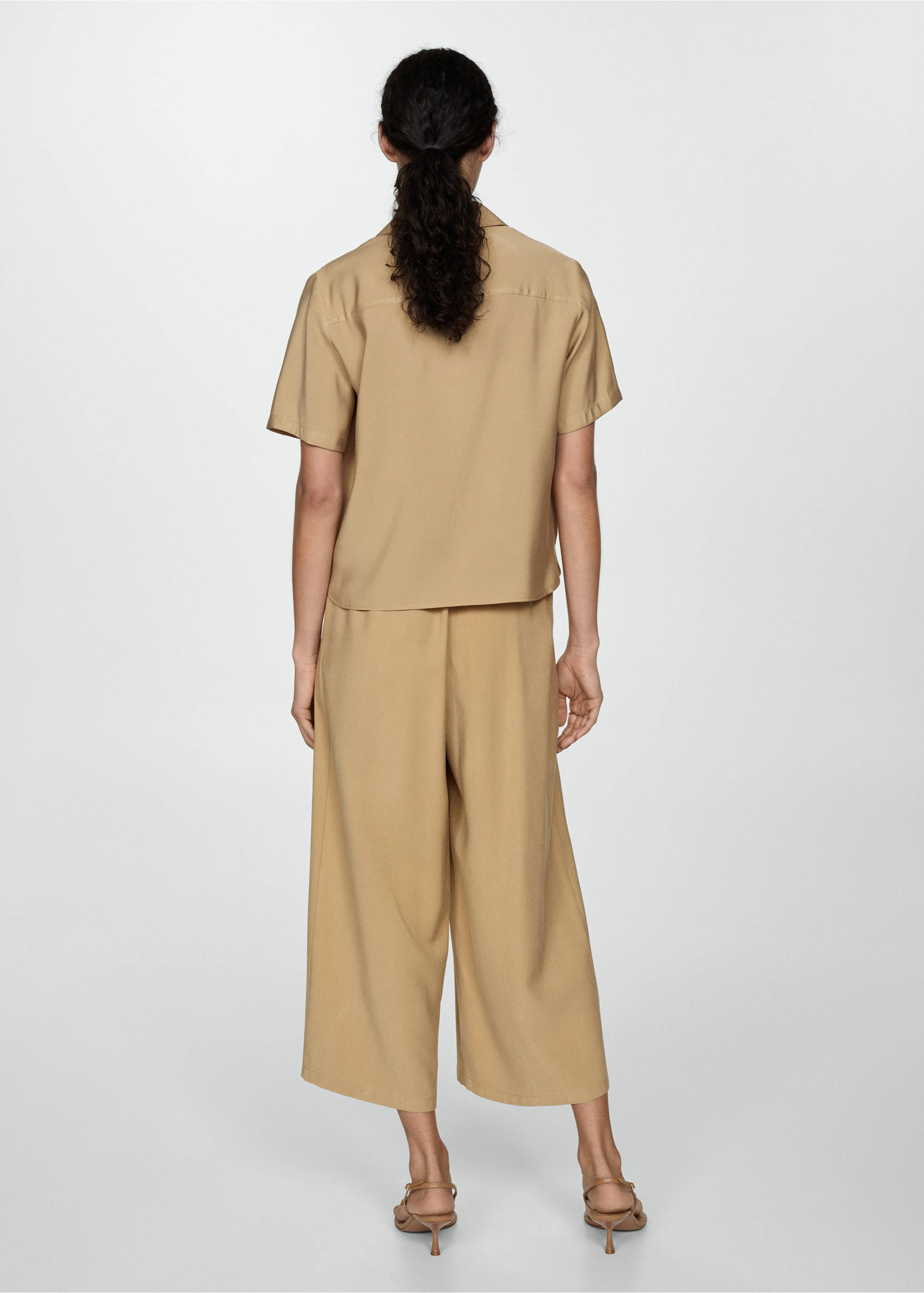 Short-sleeved satin shirt - Reverse of the article, Medium Brown. Ref: 77040280-00.