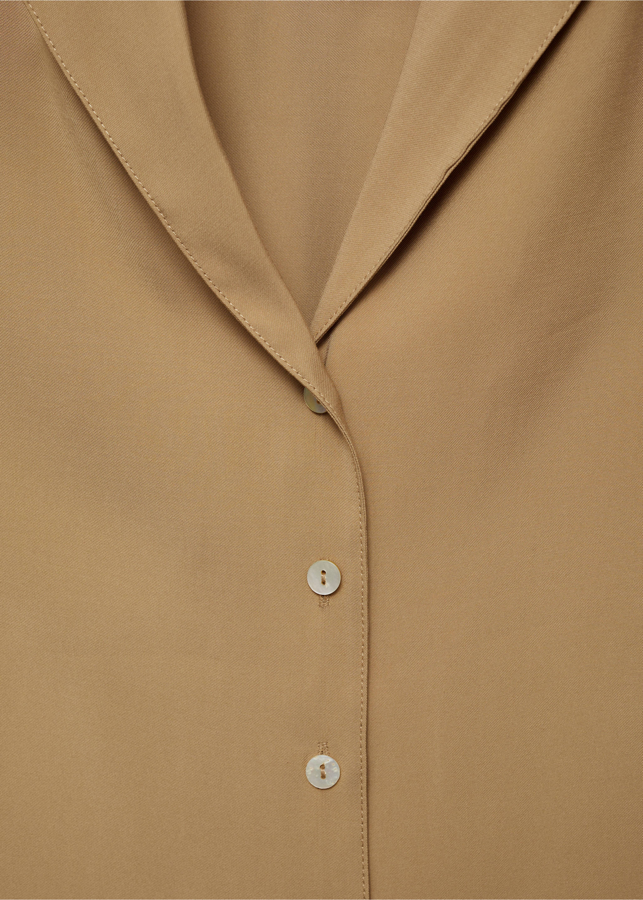 Short-sleeved satin shirt - Details of the article 8, Medium Brown. Ref: 77040280-00.