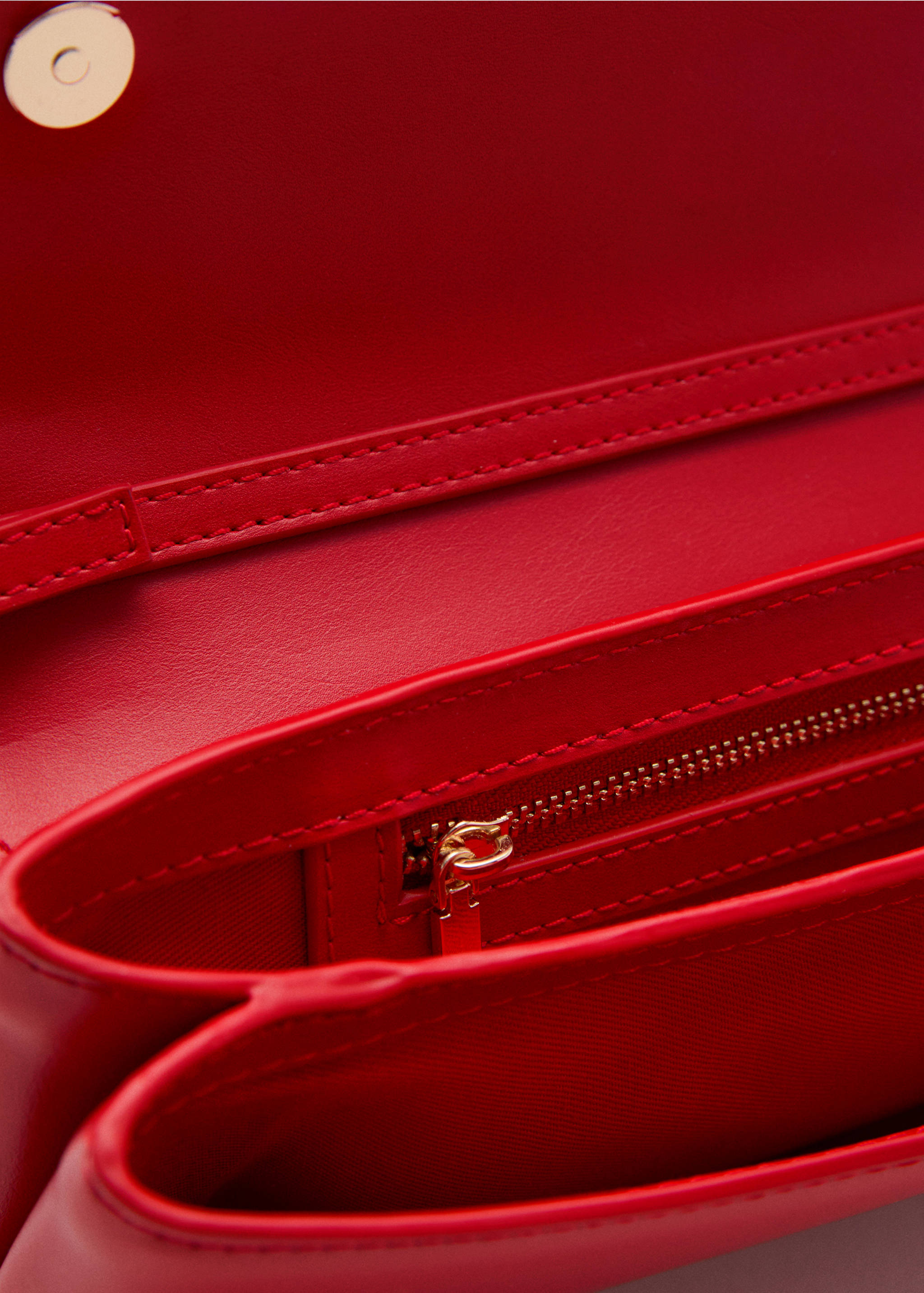Shoulder bag with strap - Details of the article 2