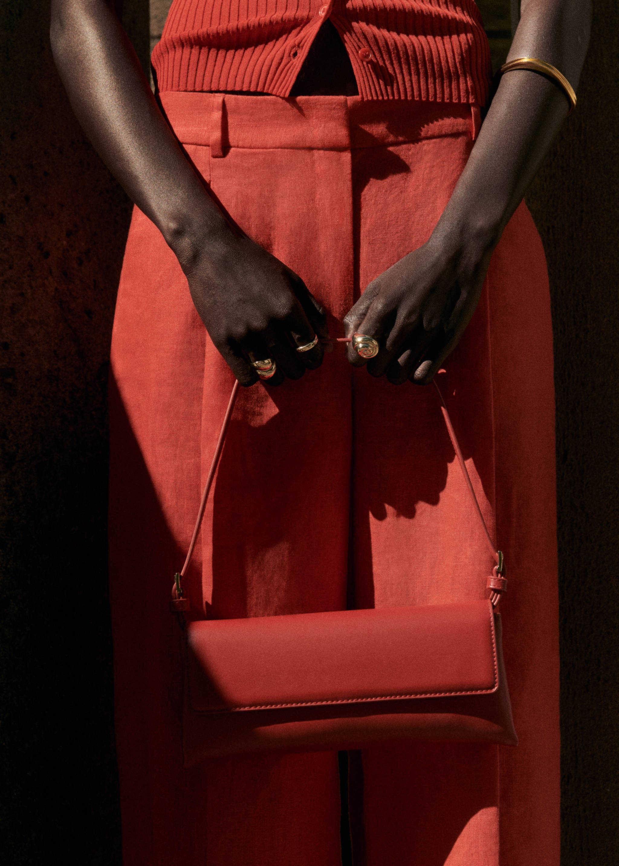 Shoulder bag with strap - Details of the article 6