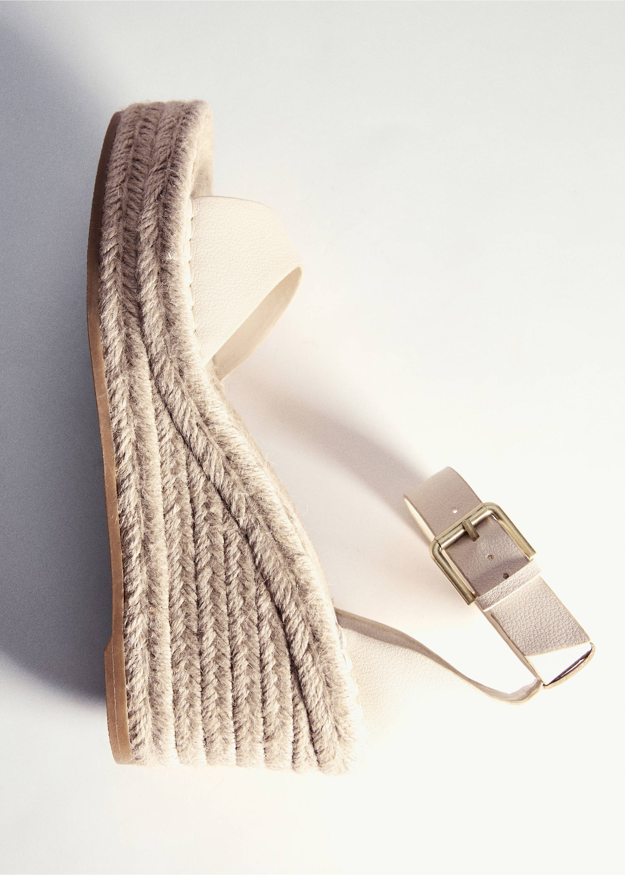 Wedge buckle sandals - Details of the article 5, Ecru. Ref: 77040335-00.