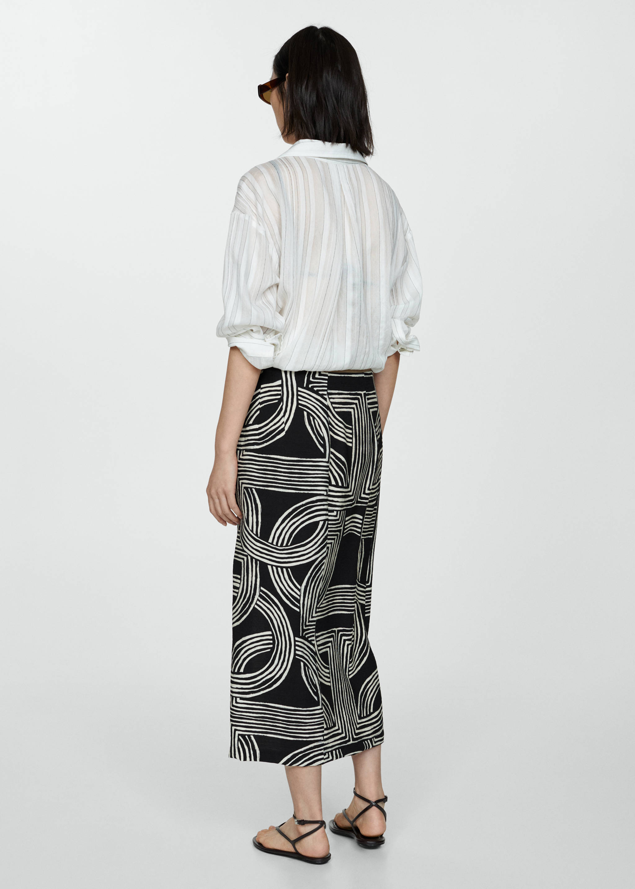 Printed skirt with slit - Reverse of the article