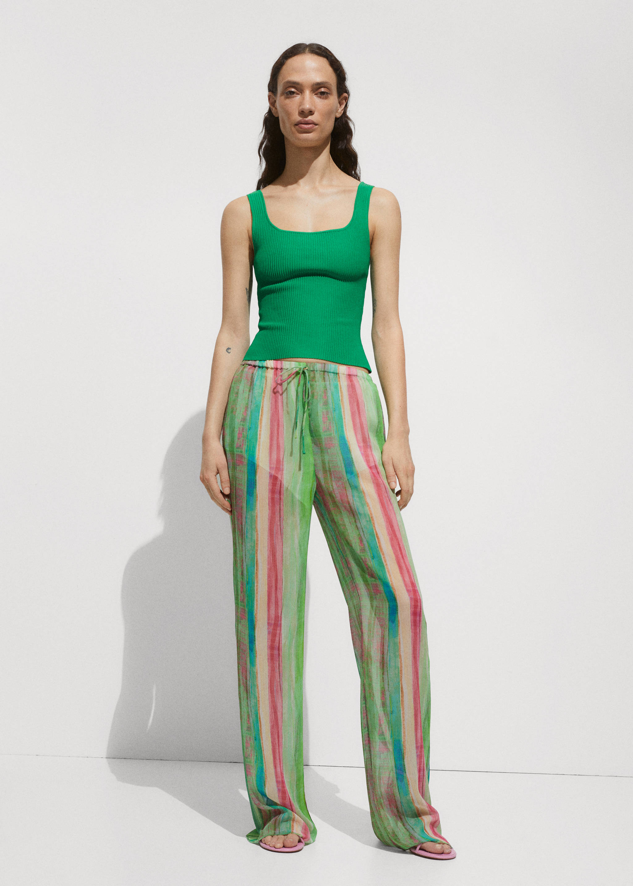 Triko ribana bluz - Genel plan