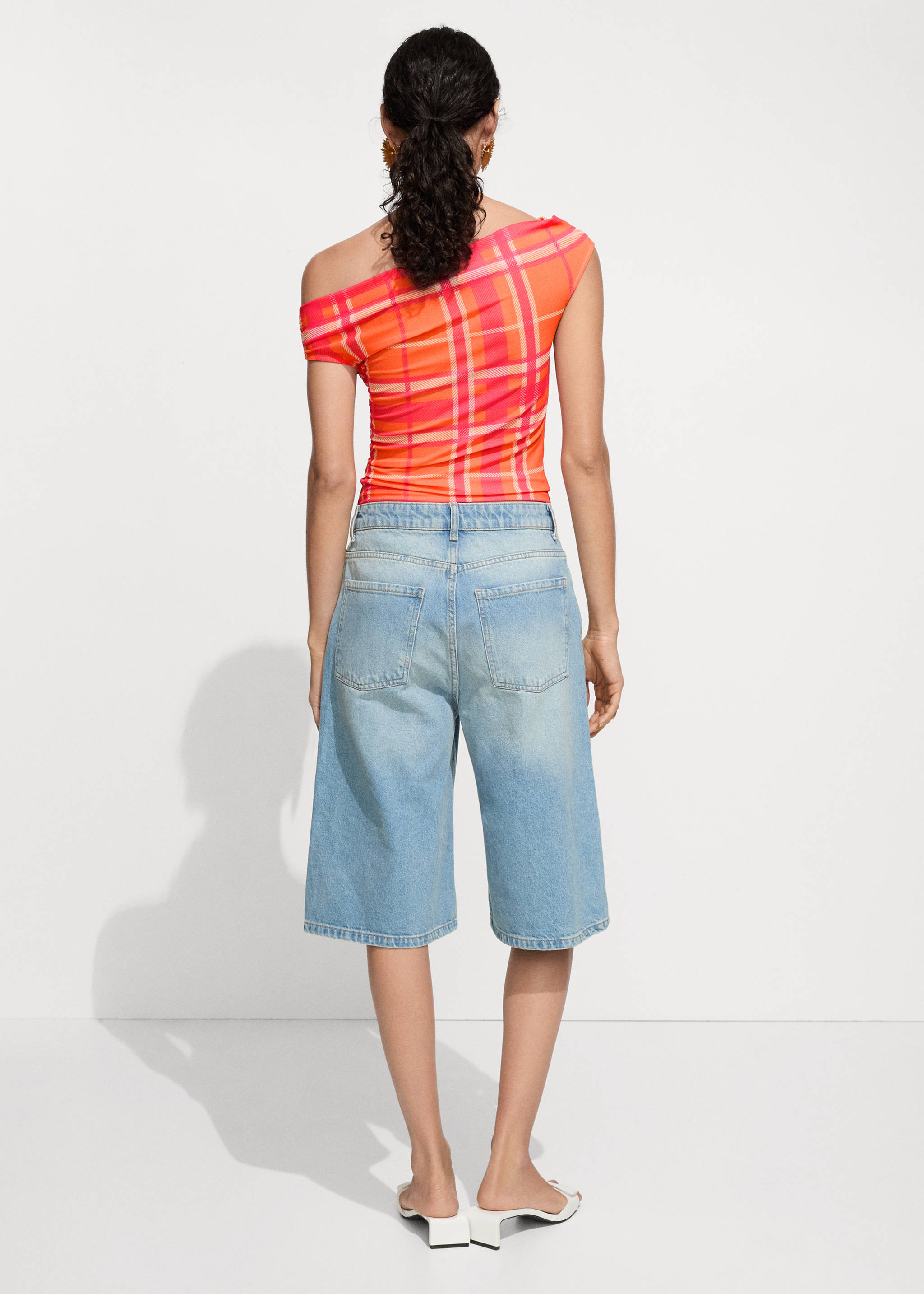 Printed boat-neck top - Reverse of the article