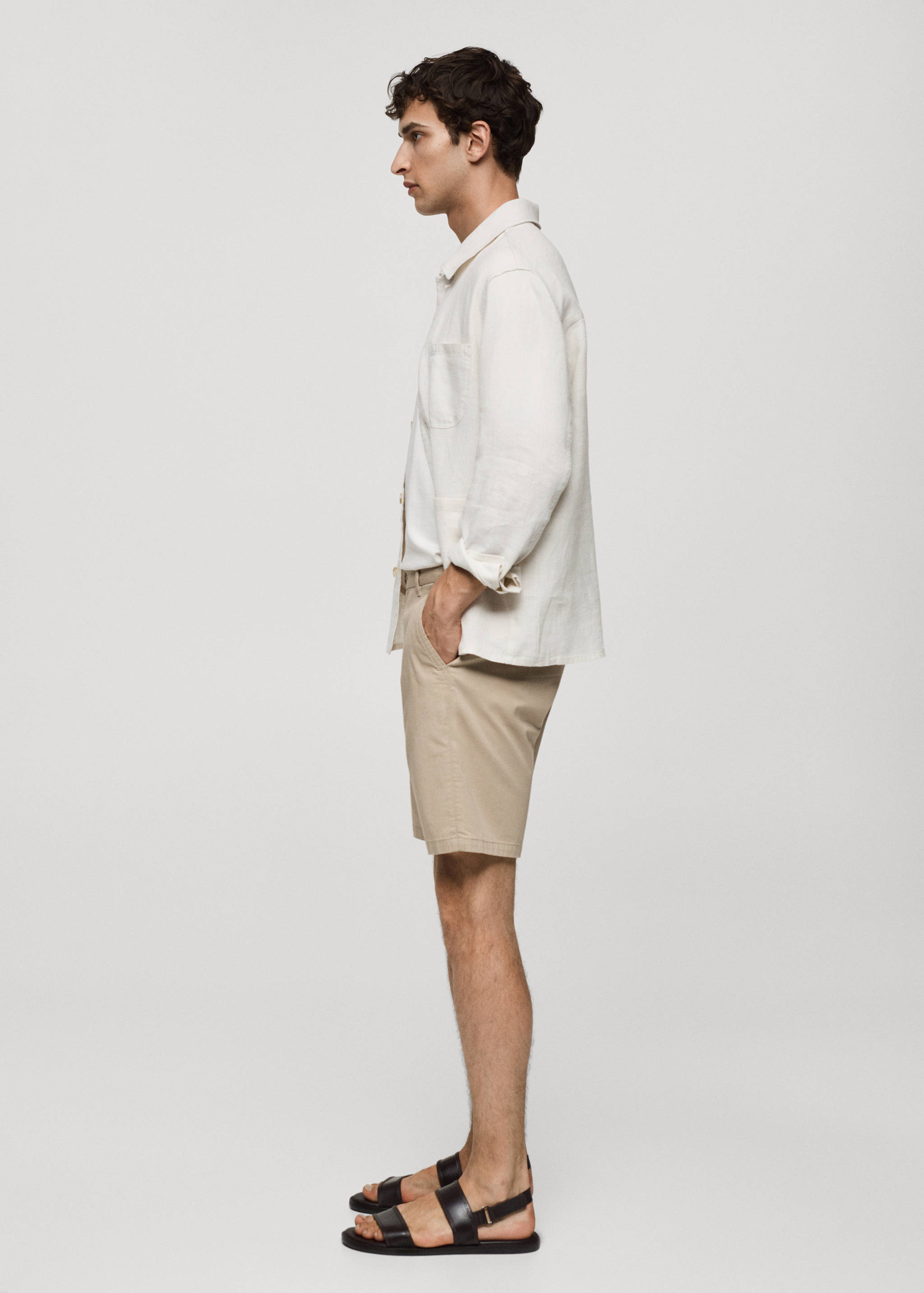 Slim-fit chino cotton bermuda shorts - Details of the article 2