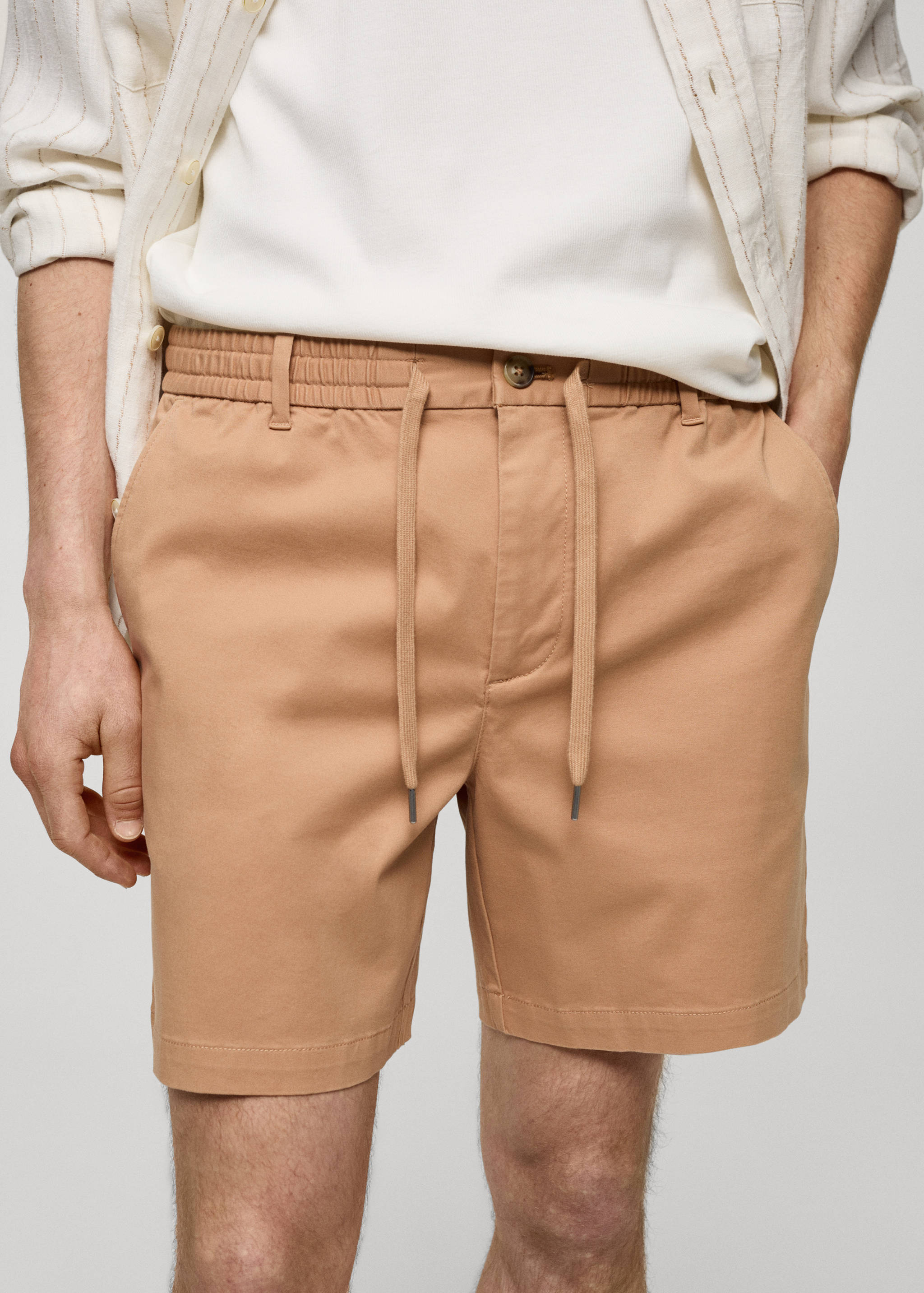 Cotton shorts with drawstring - Details of the article 1