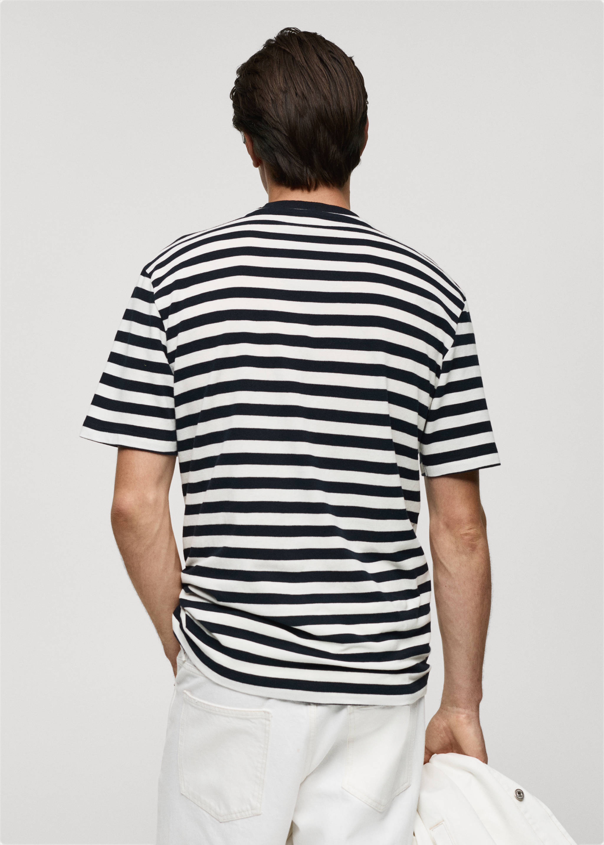 100% cotton regular-fit striped t-shirt - Reverse of the article