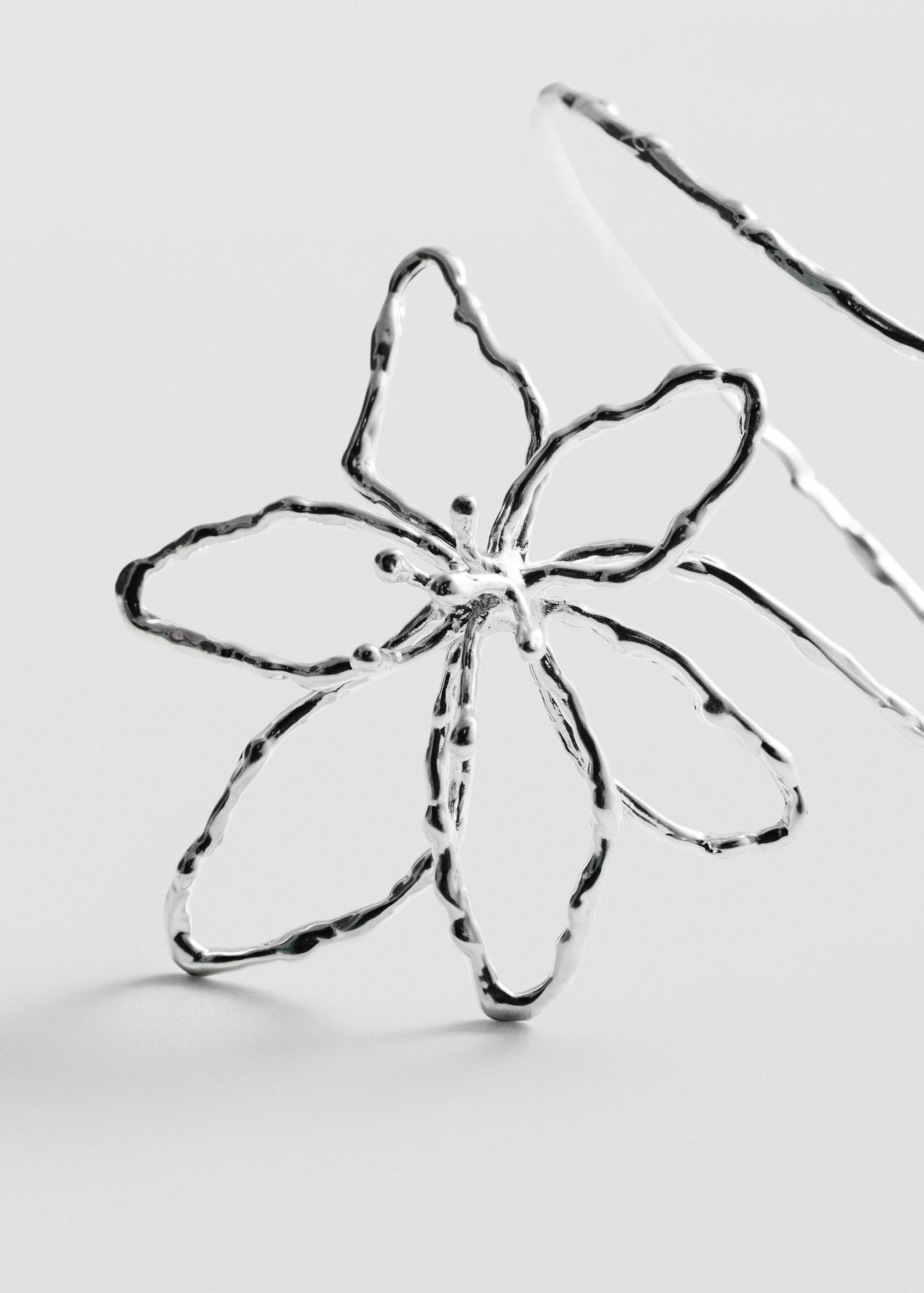 Irregular flower bracelet - Medium plane