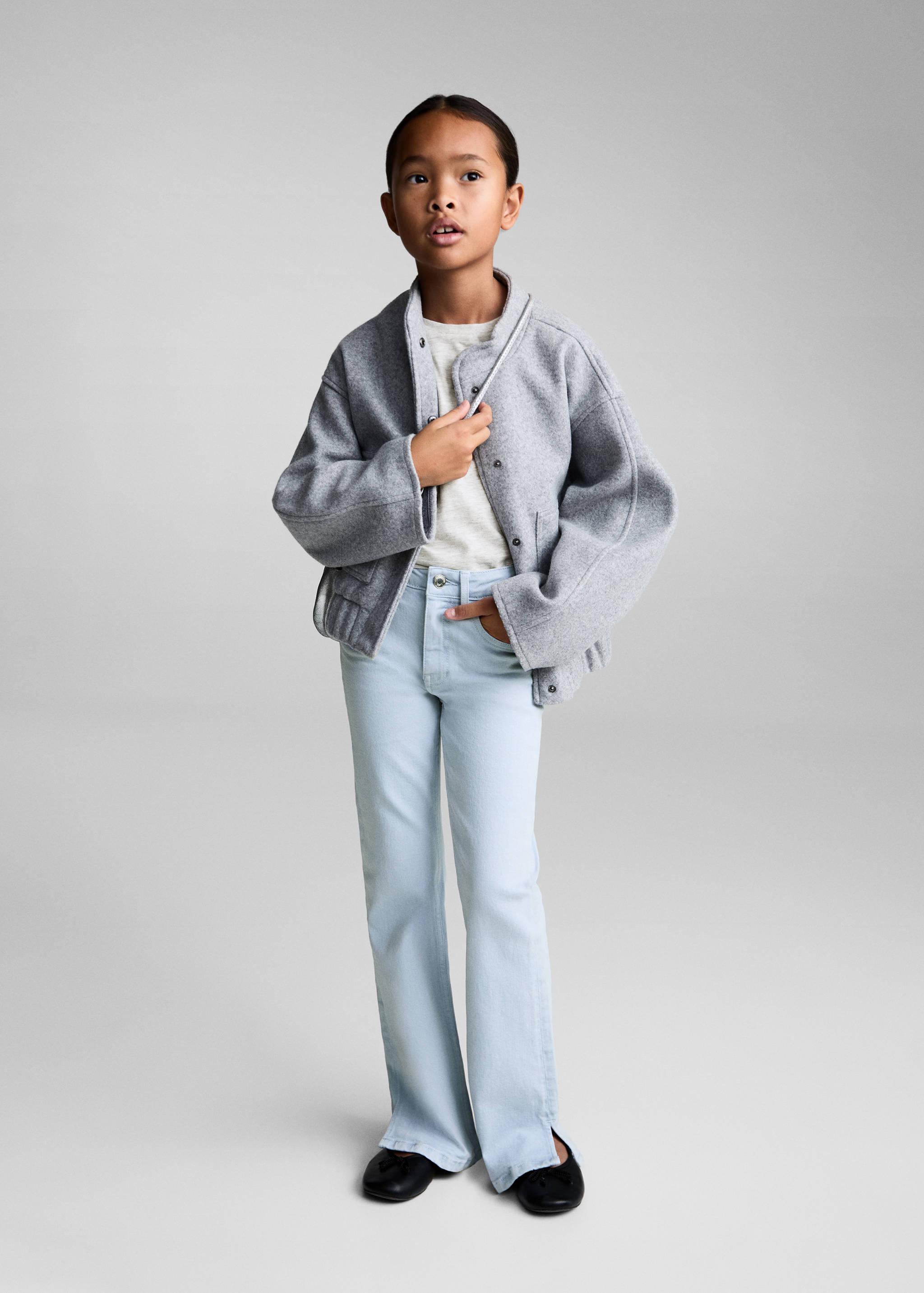 Flared jeans with slits - General plane