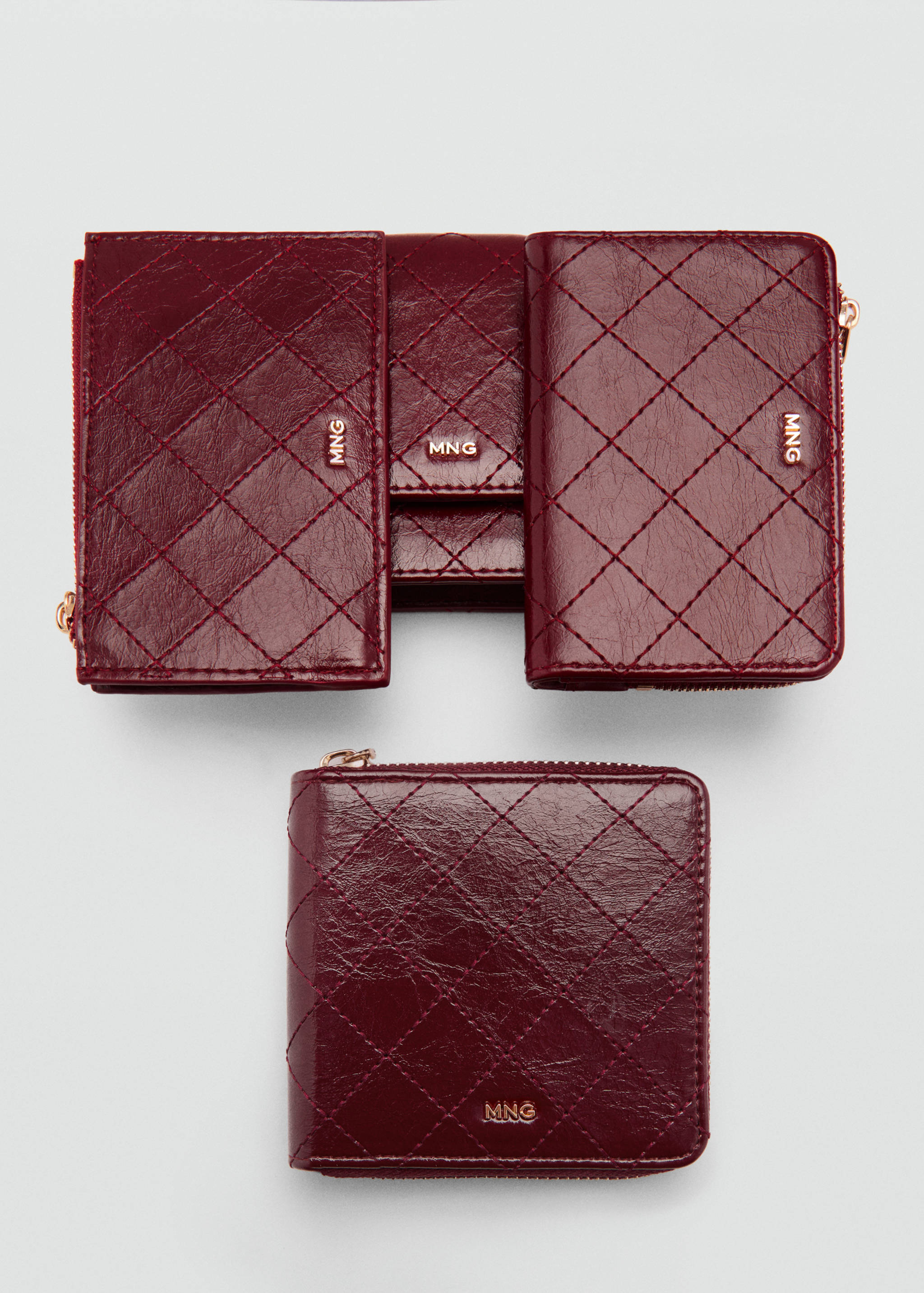 Card holder with decorative stitching - Details of the article 1