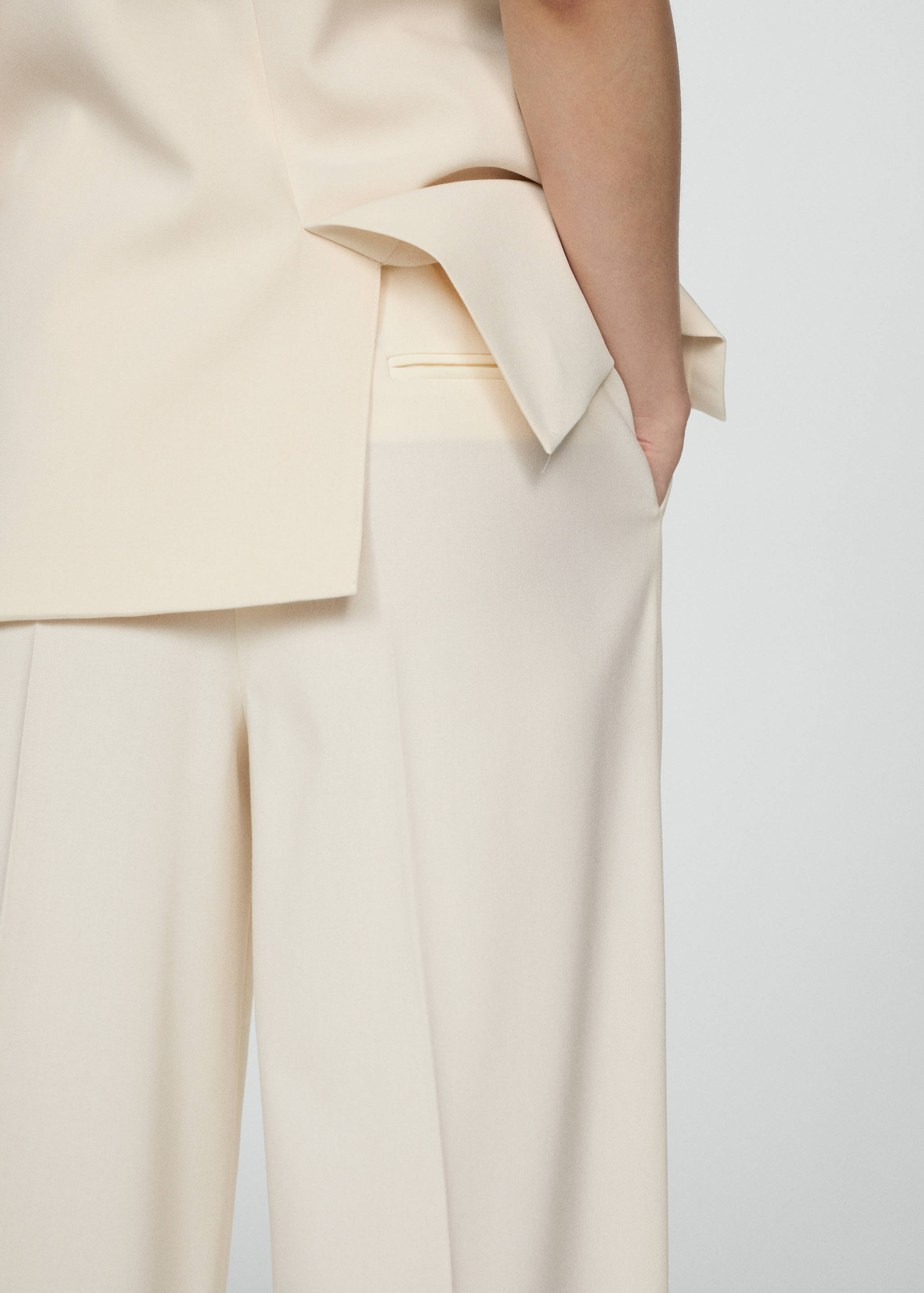 Pleated culottes trousers - Details of the article 1