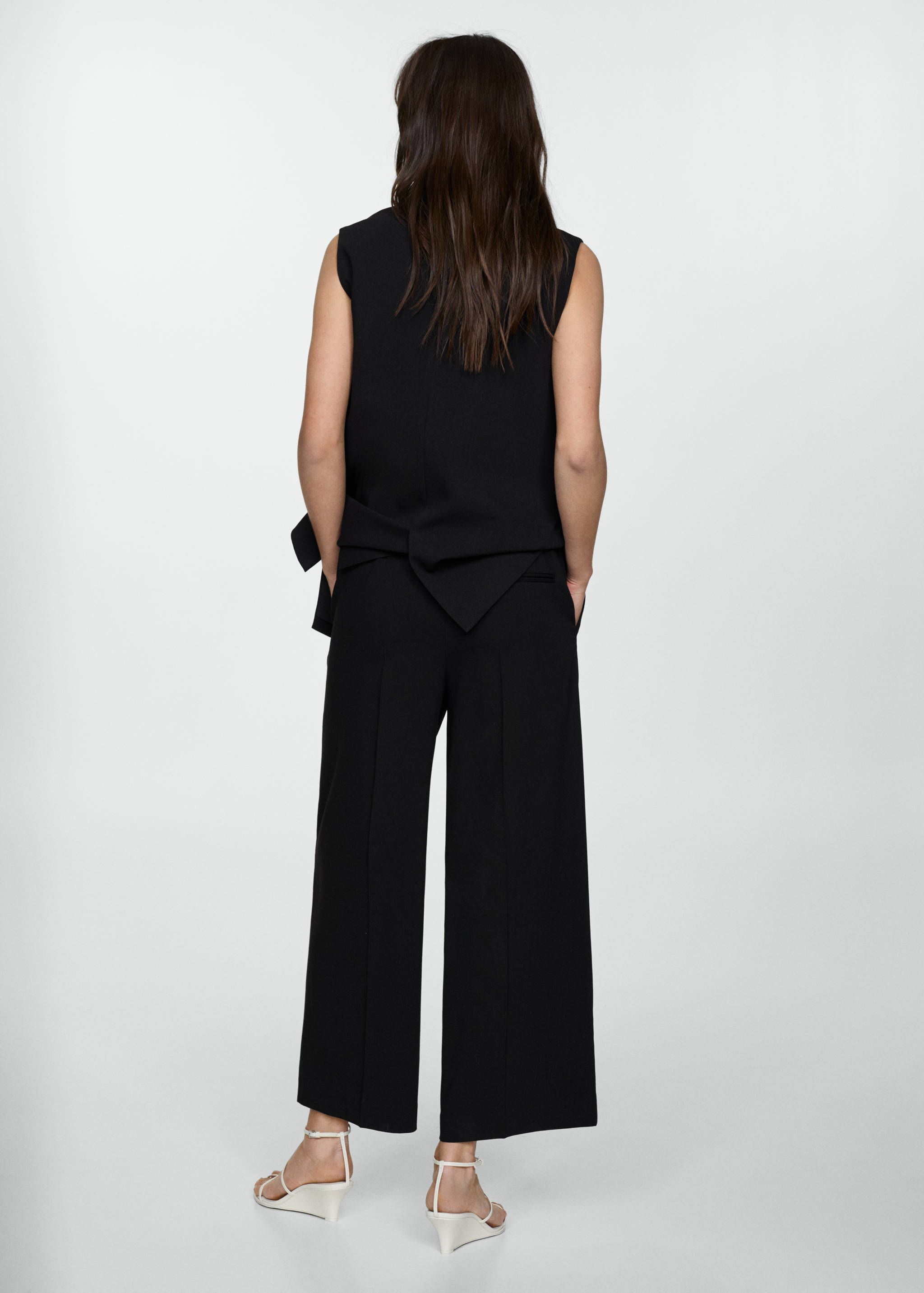 Pleated culottes trousers - Reverse of the article