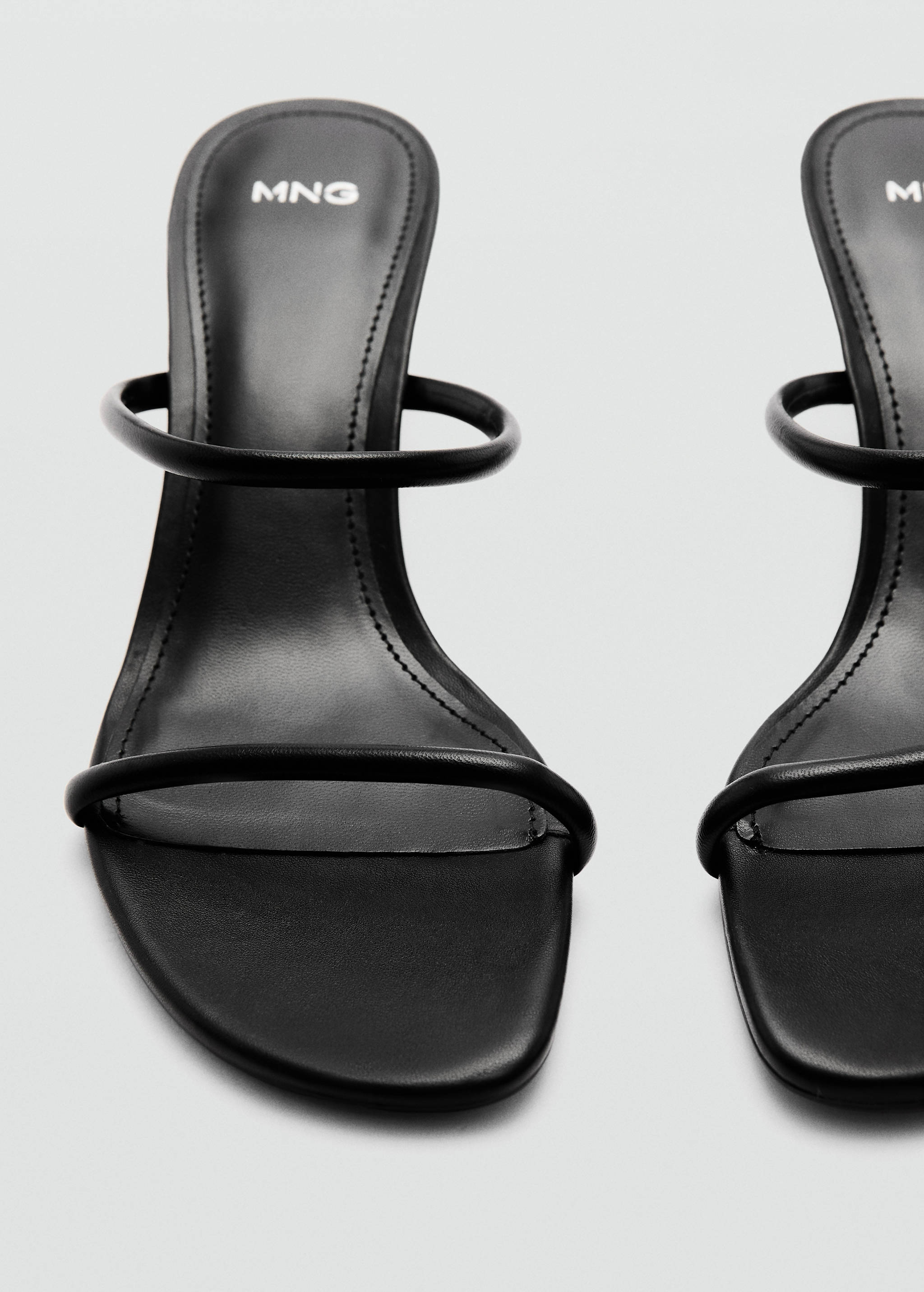 Strappy heeled sandals - Details of the article 2