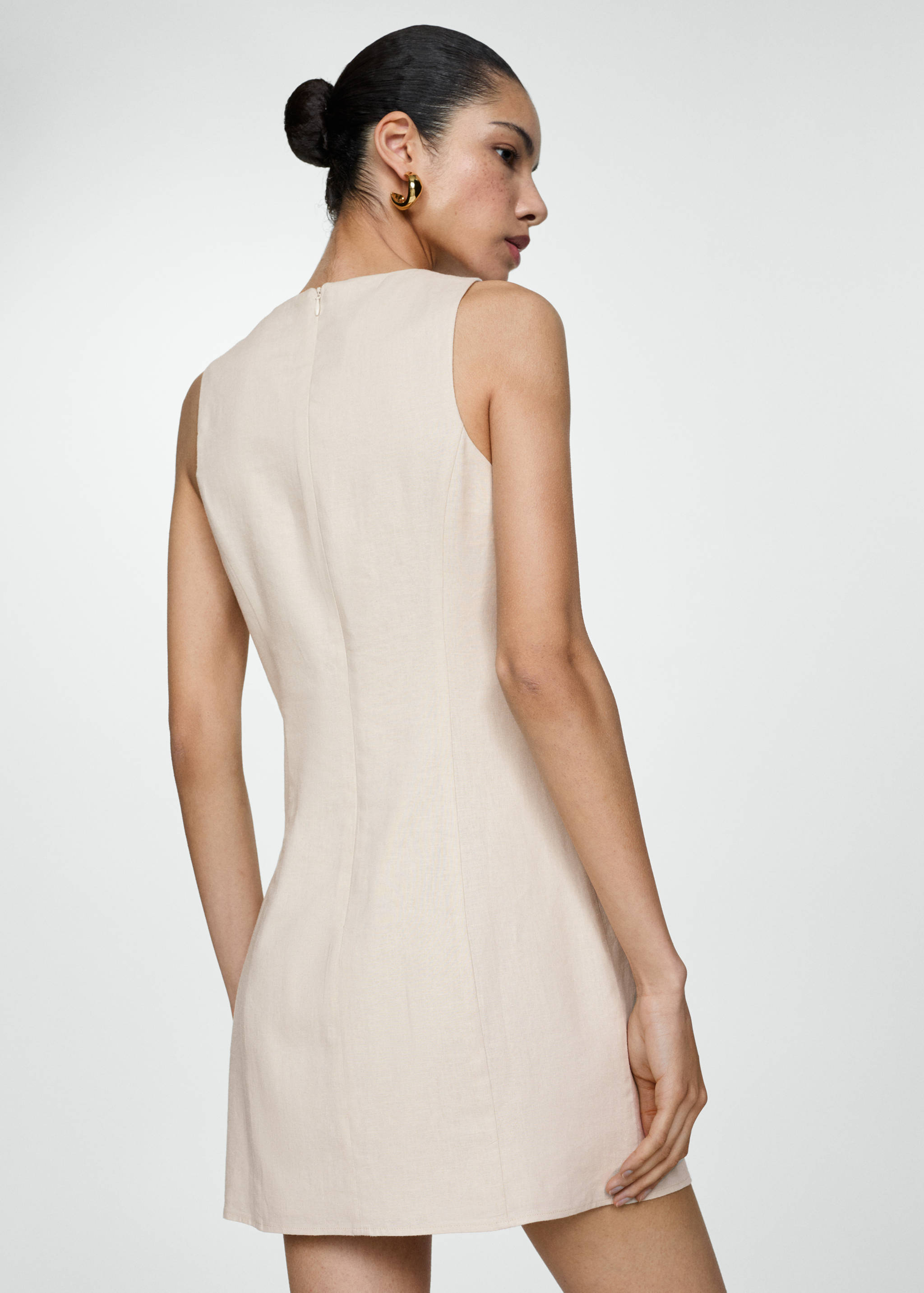 Short linen dress - Reverse of the article