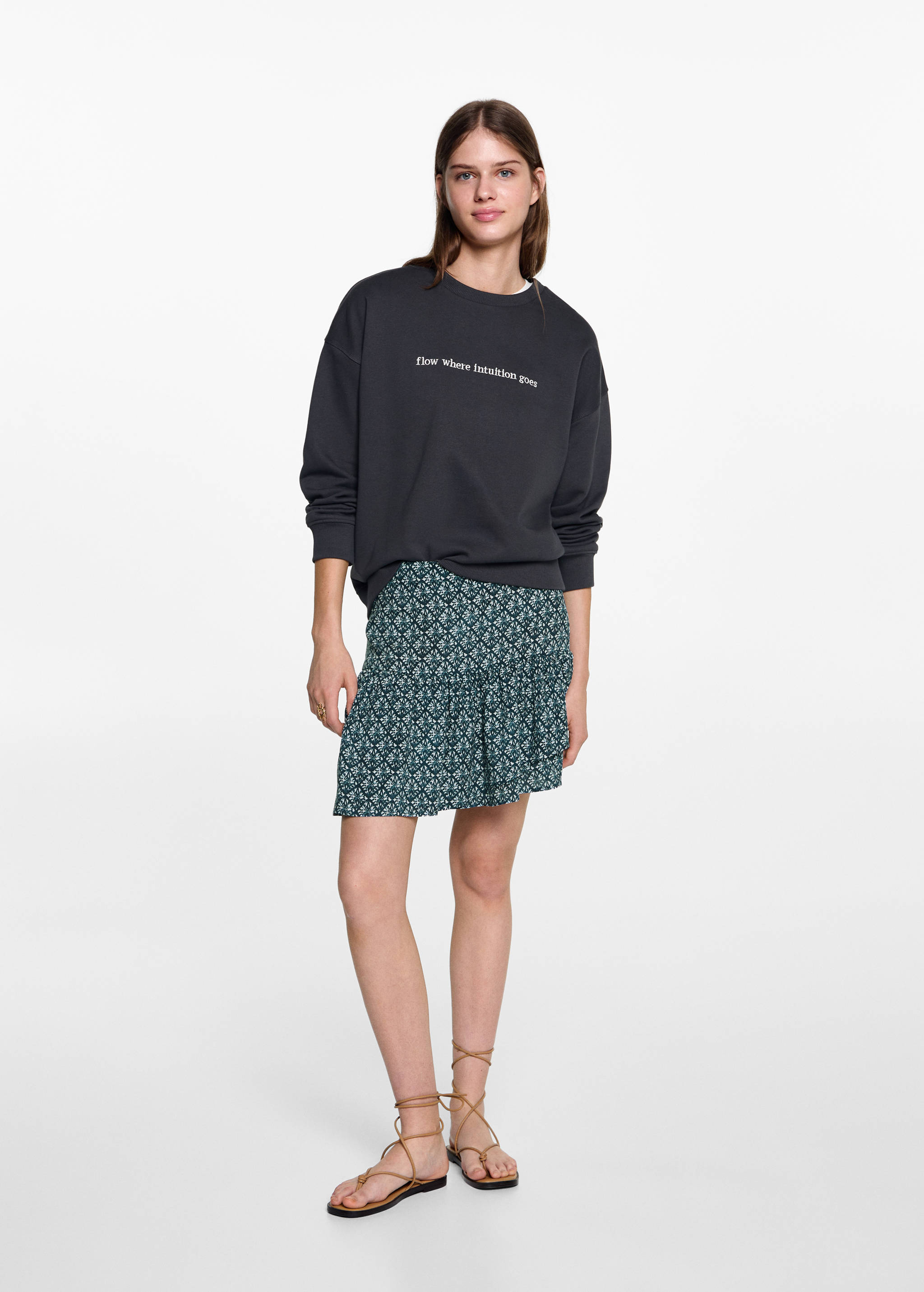 Sudadera algodón detalle bordado - Plano general