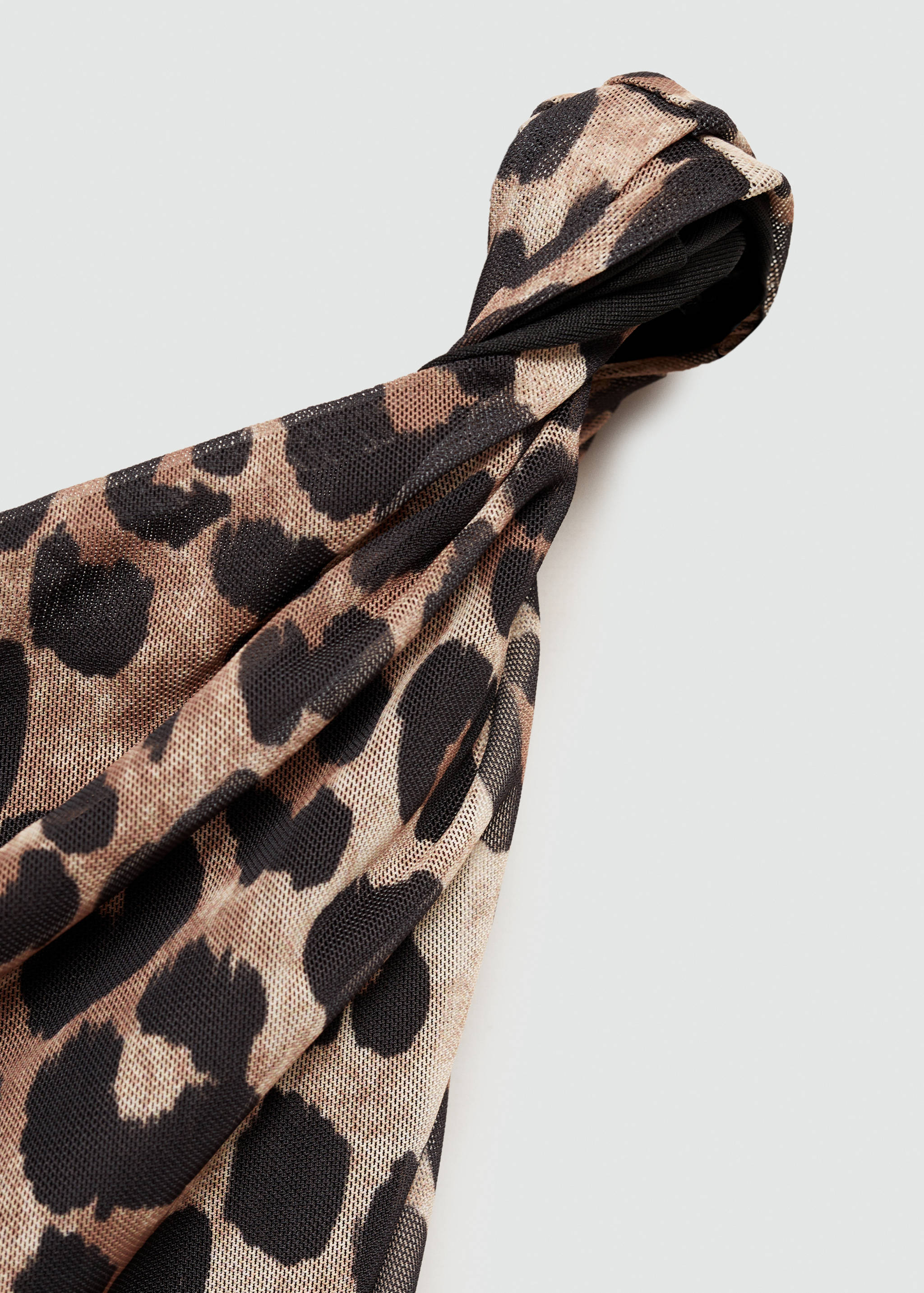 Asymmetrical leopard-print top - Details of the article 8
