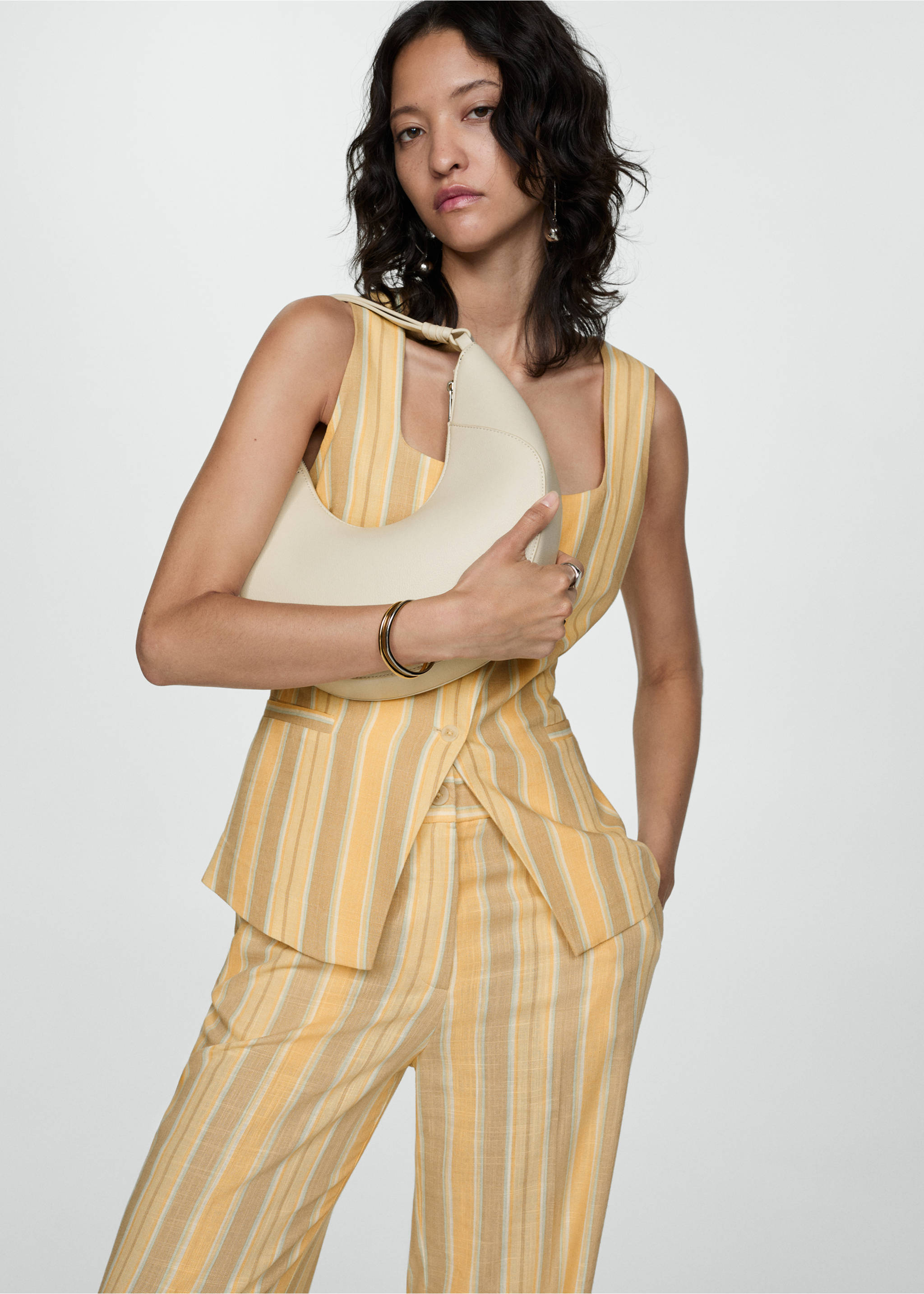 Striped vest with buttons - Medium plane, Yellow. Ref: 77043266-00.