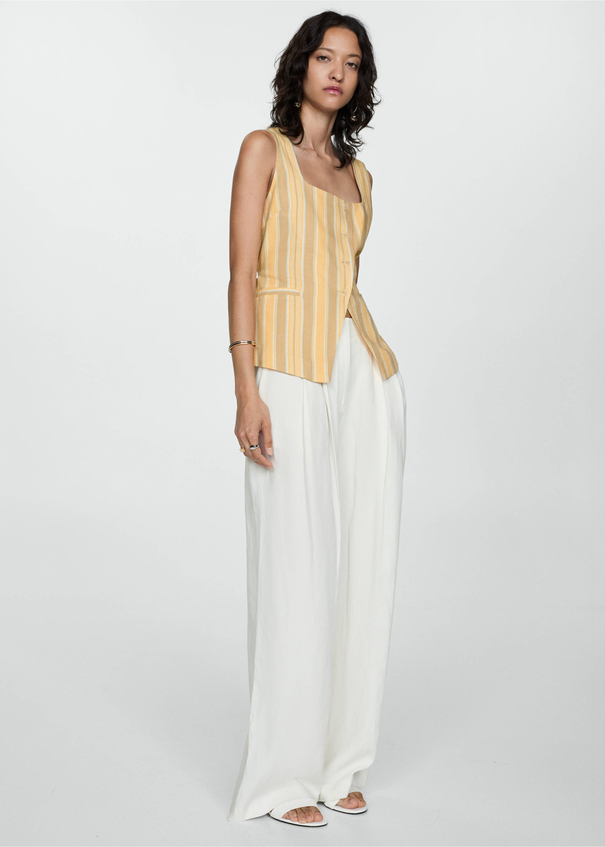 Striped vest with buttons - Details of the article 2, Yellow. Ref: 77043266-00.