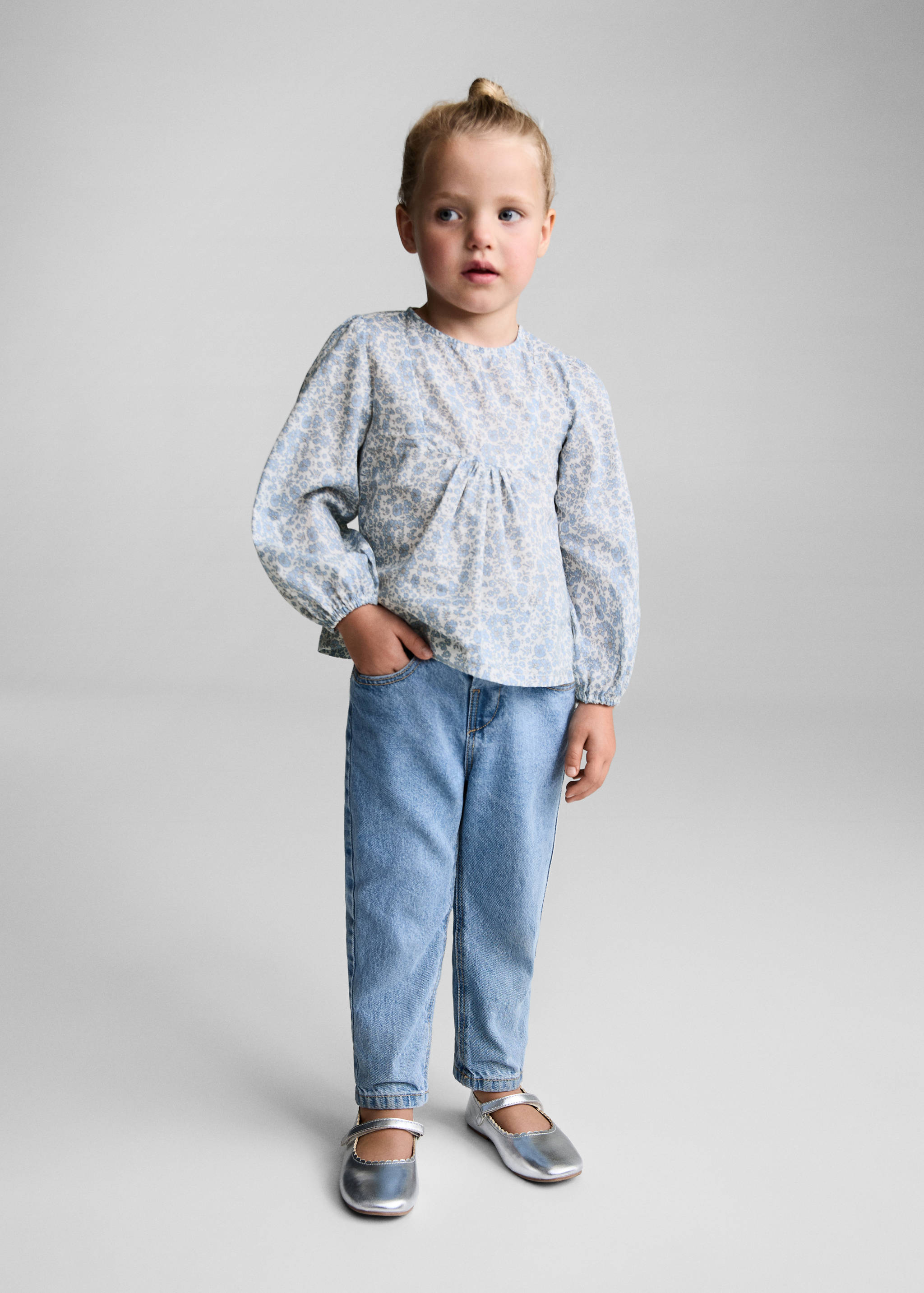 Floral print blouse - General plane