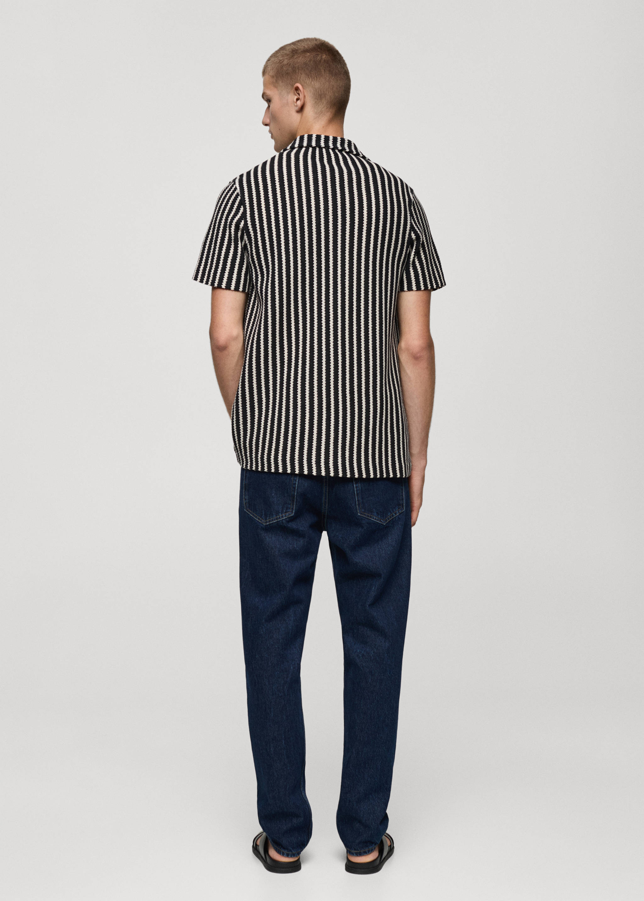 Crochet knitted shirt - Reverse of the article