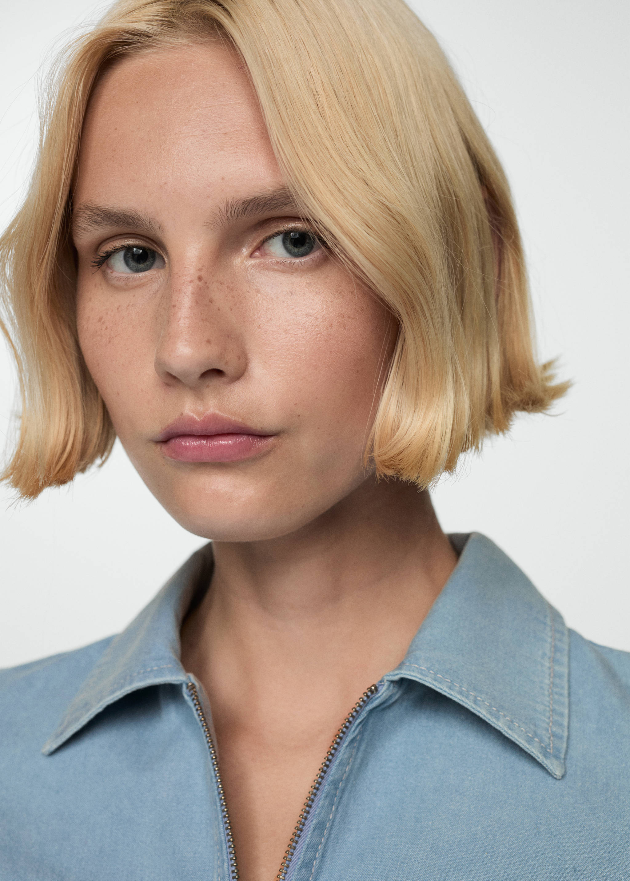 Denim dress with belt - Details of the article 1