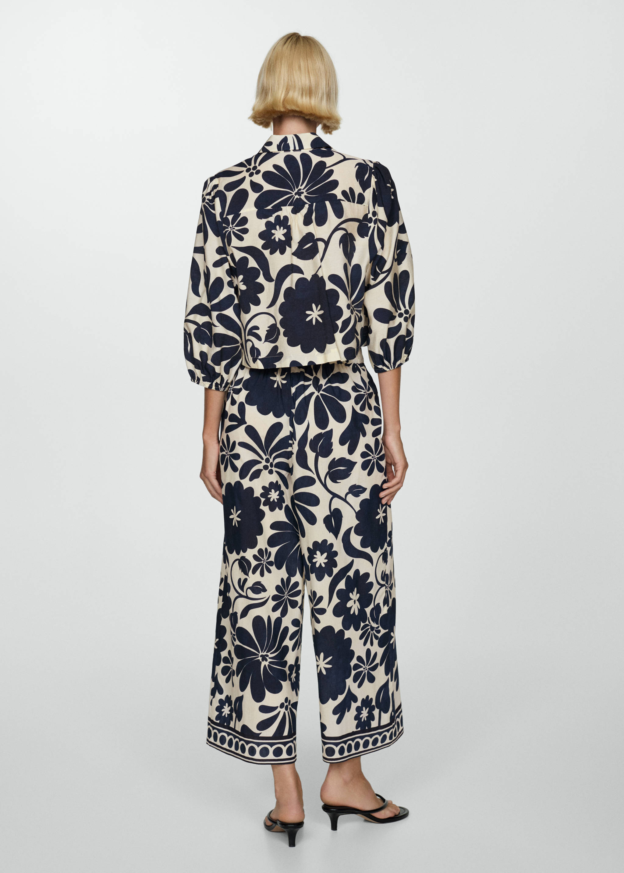 Fluid floral-print trousers - Reverse of the article