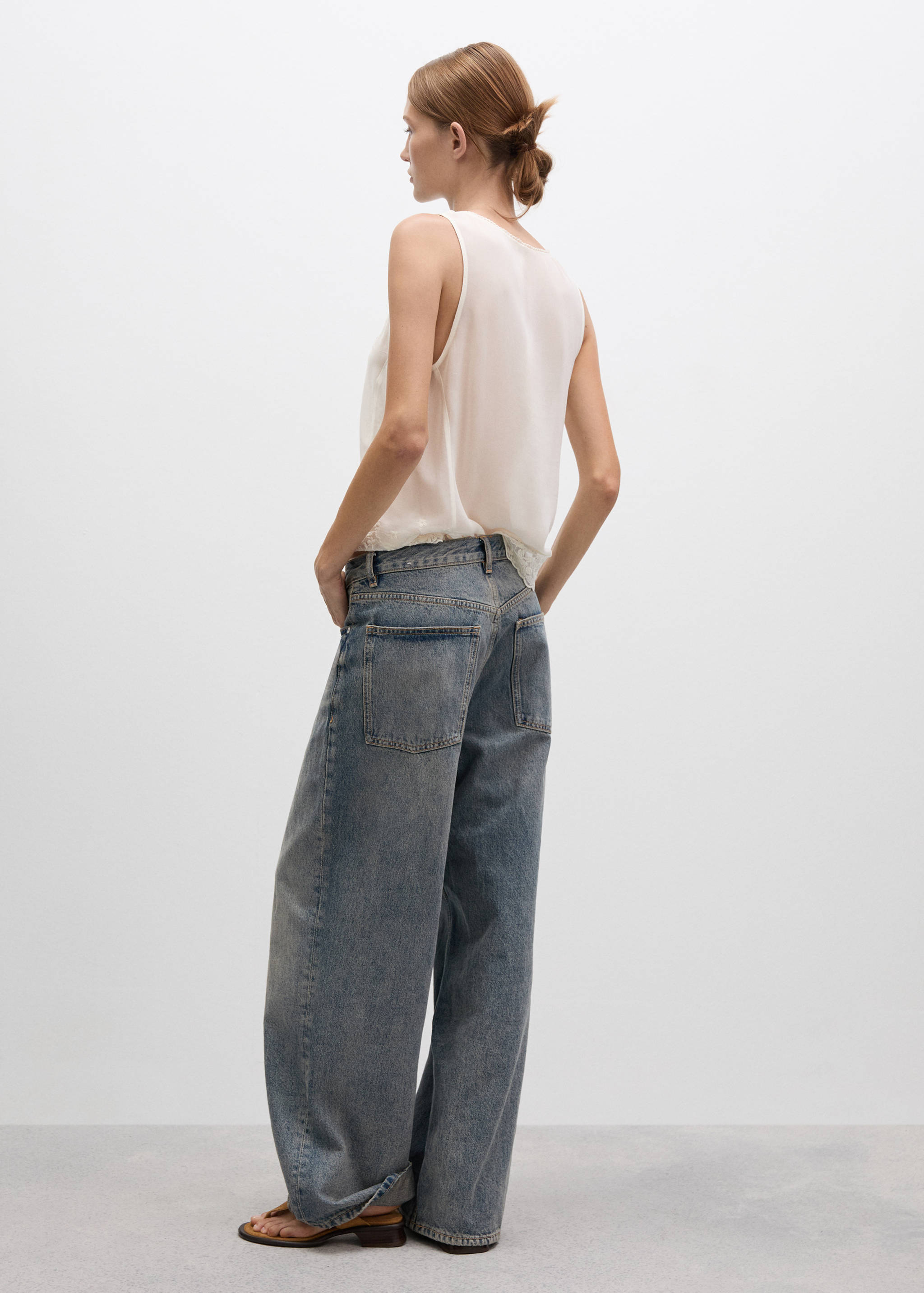 Embroidered strap top - Reverse of the article