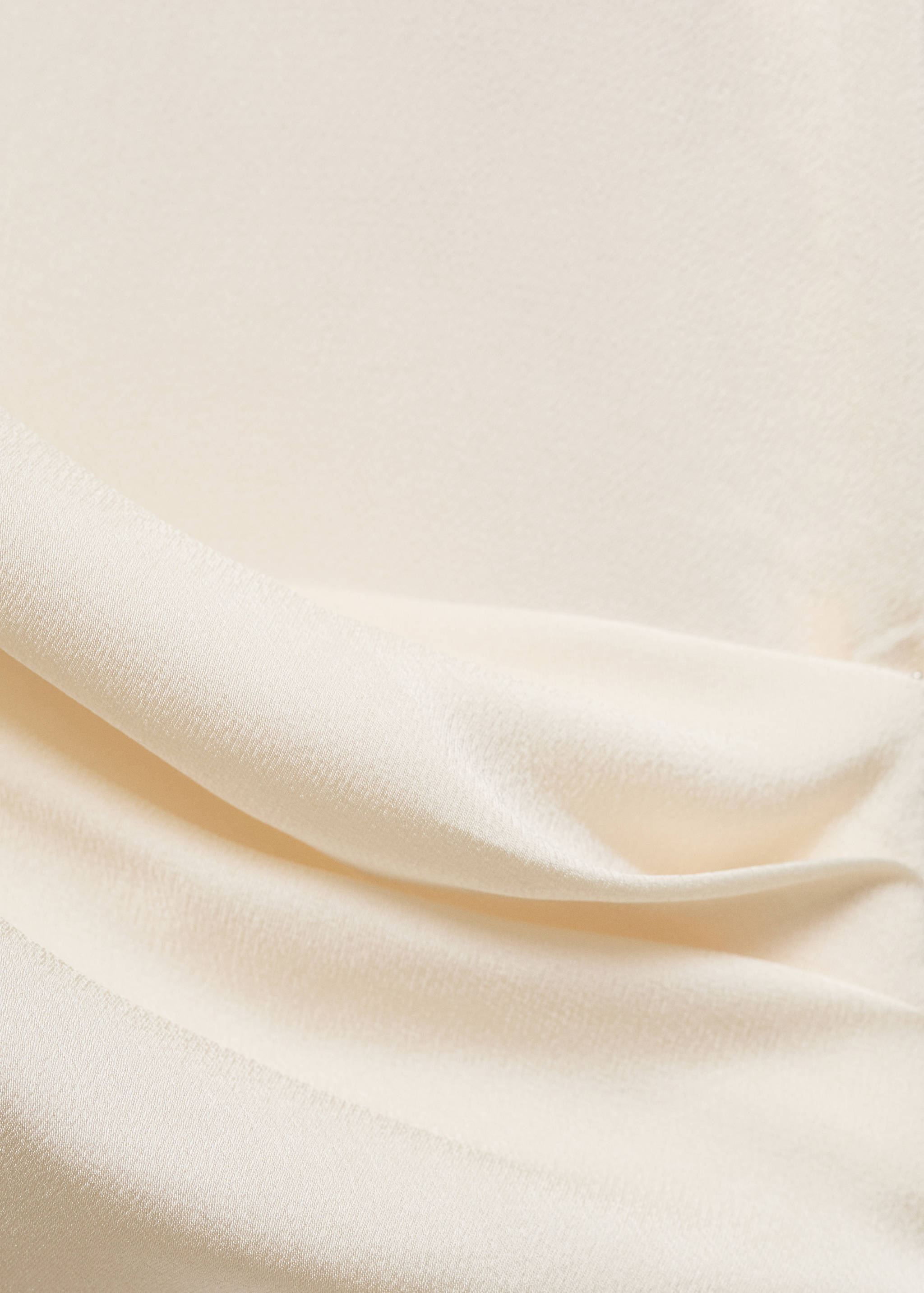 بلوزة كروس بلا أكمام - تفاصيل المنتج 0