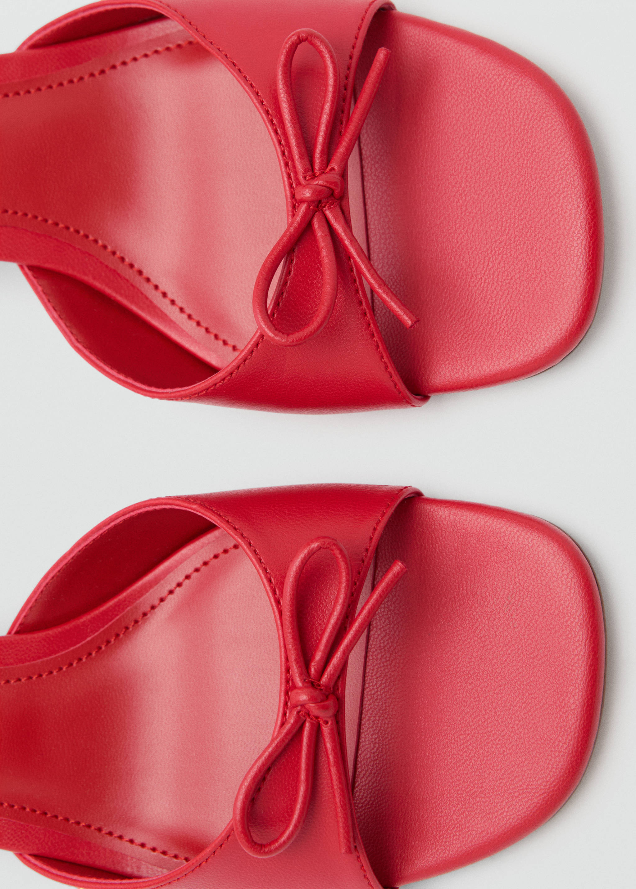 Bow heel sandals - Details of the article 1
