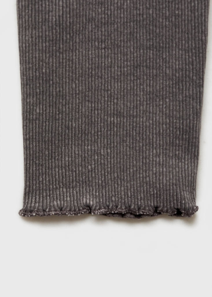 Long-sleeved t-shirt with decorative seams — Charcoal