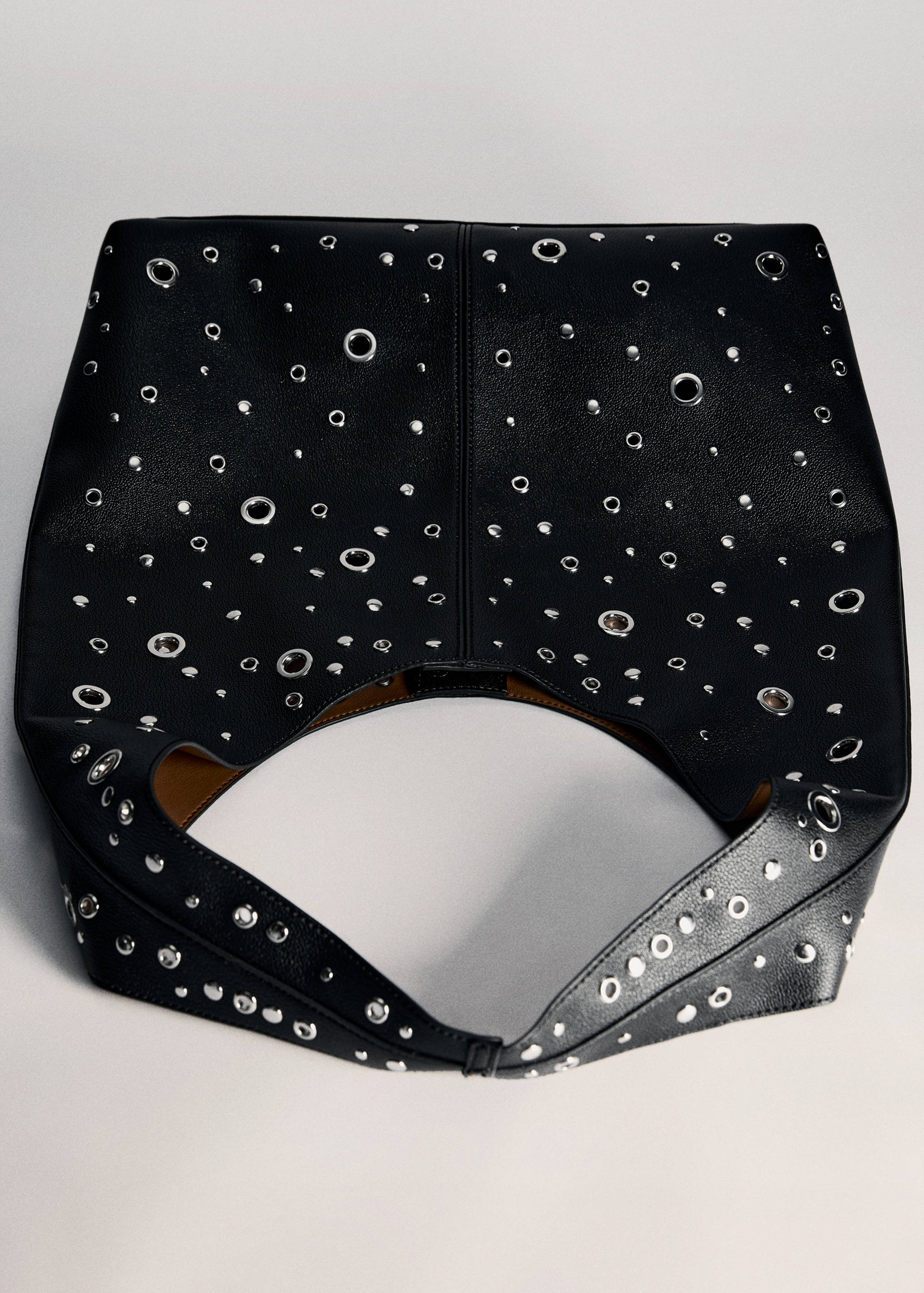 Sac perforé clouté - Détail de l'article 5