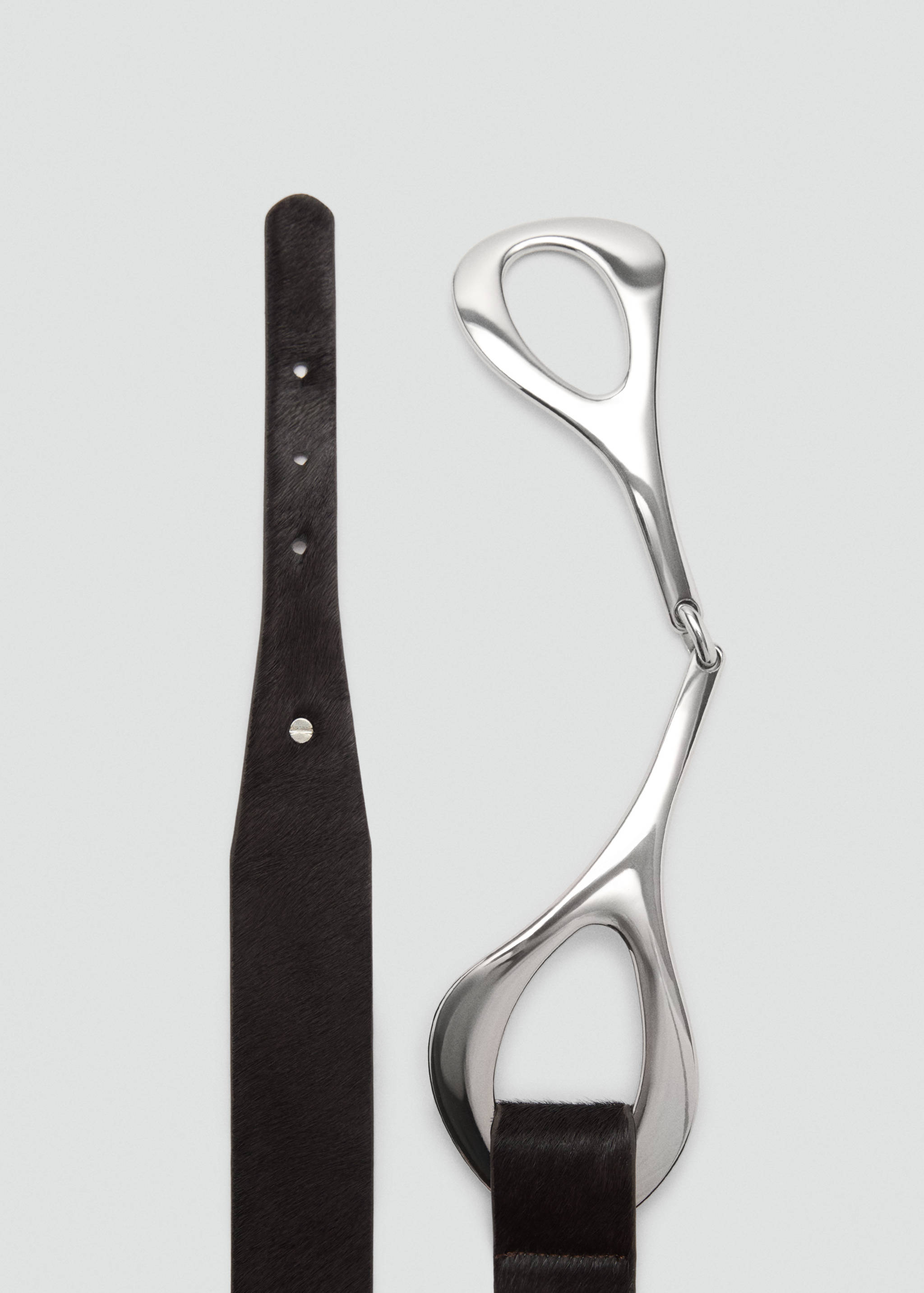 Metal fastening leather belt - Details of the article 2