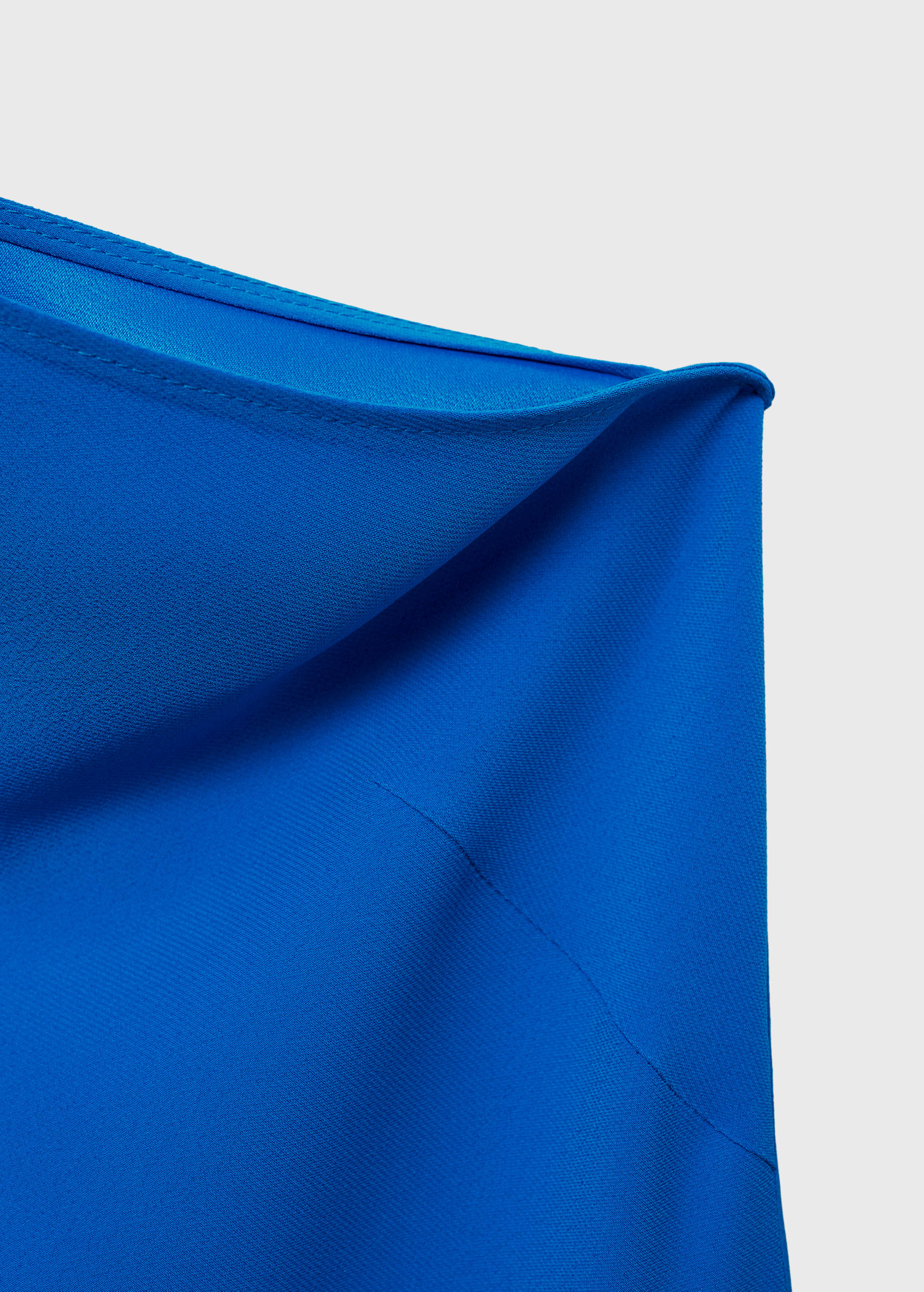 Asymmetrical dress with slit - Details of the article 8