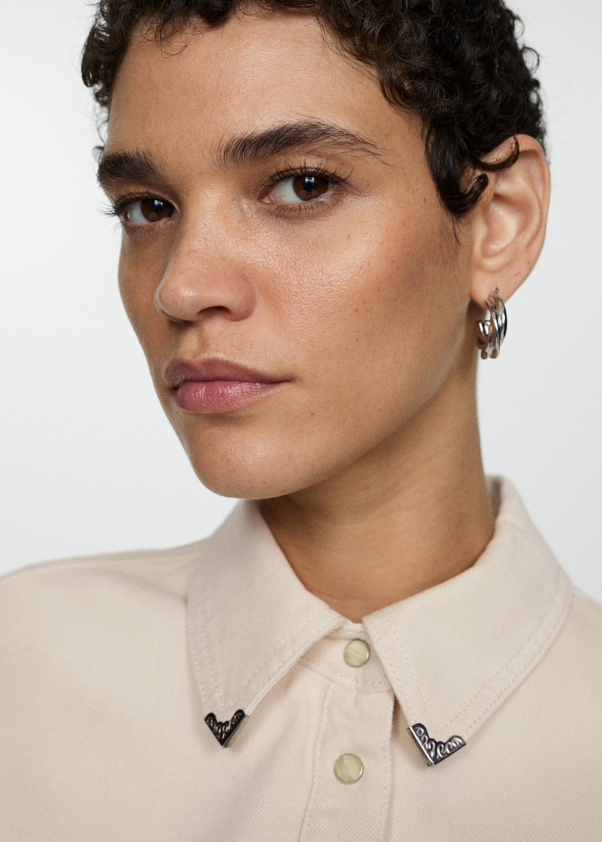 Fitted denim shirt - Details of the article 1