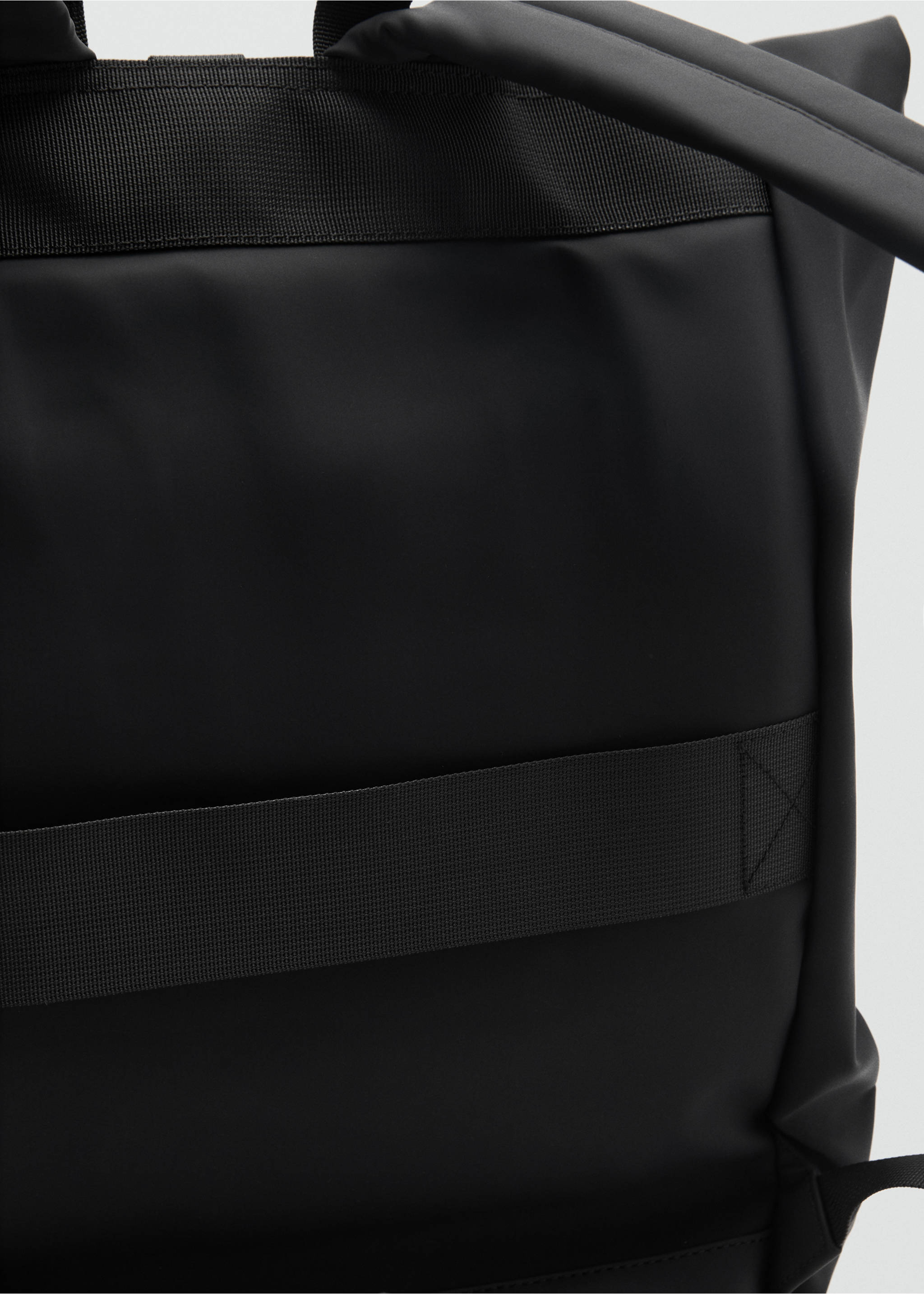 Rubberized backpack with flap closure - Details of the article 3, Black. Ref: 77044451-00.