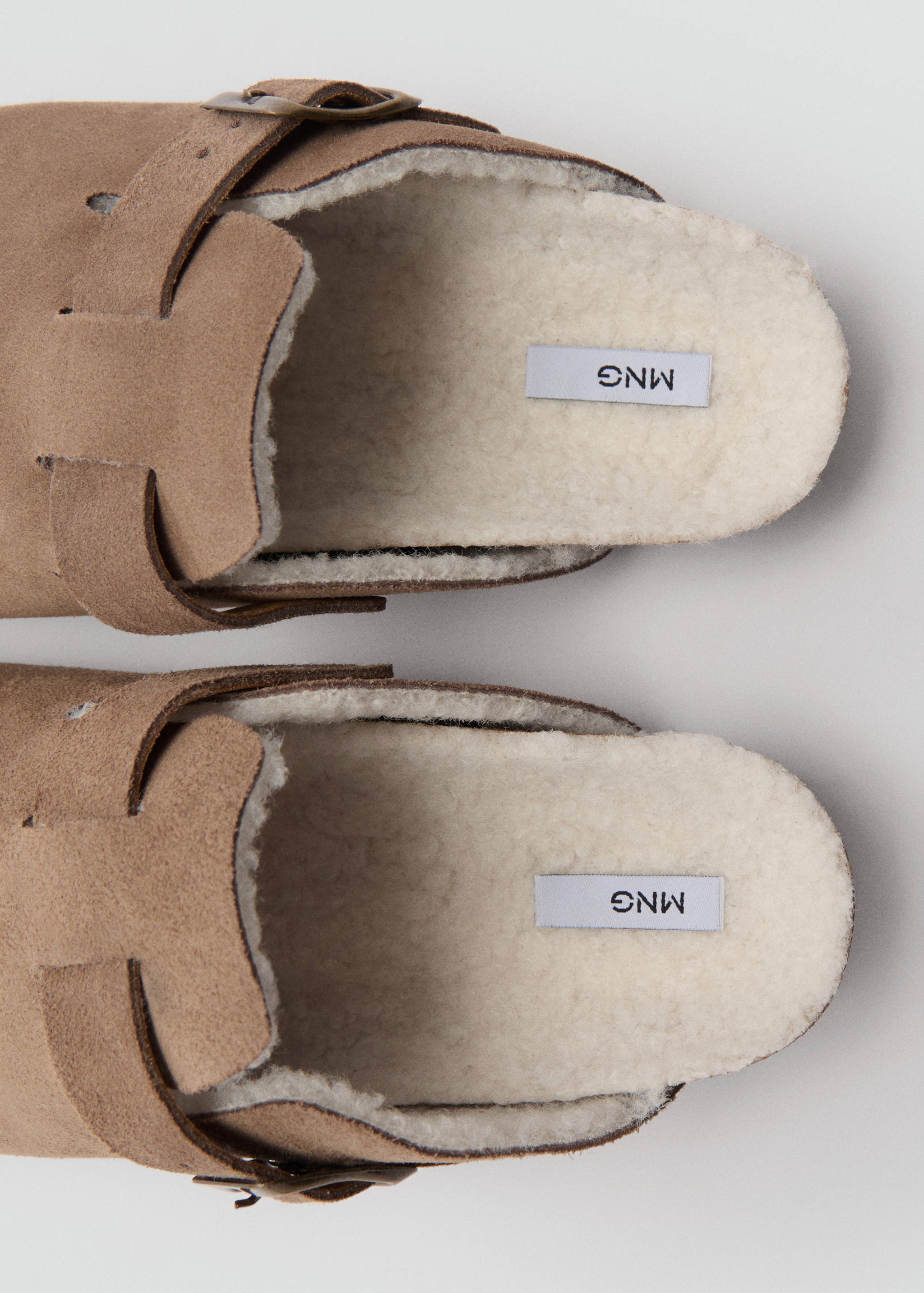 Sheepskin clogs with fur-effect lining - Details of the article 3