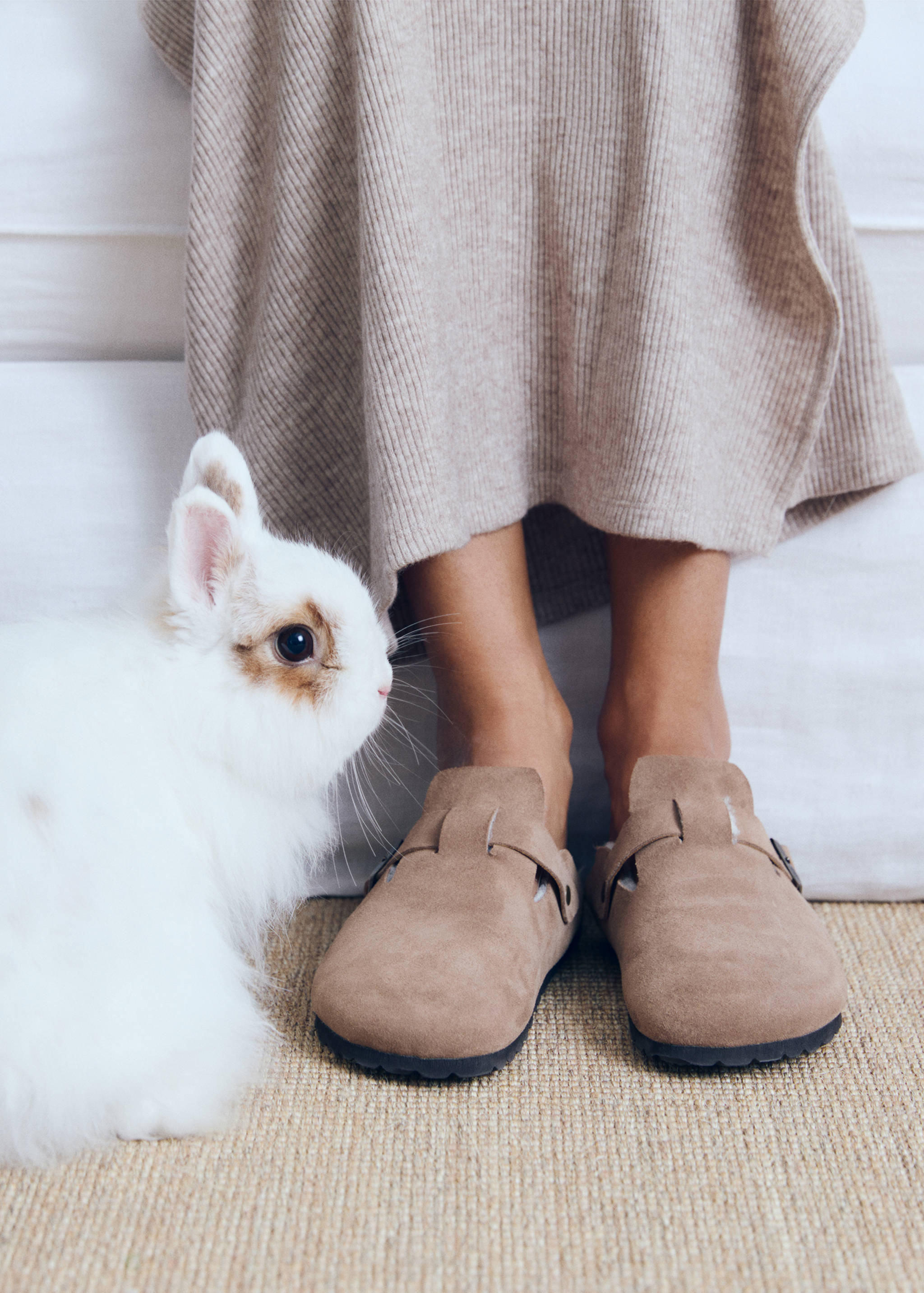 Sheepskin clogs with fur-effect lining - Details of the article 6